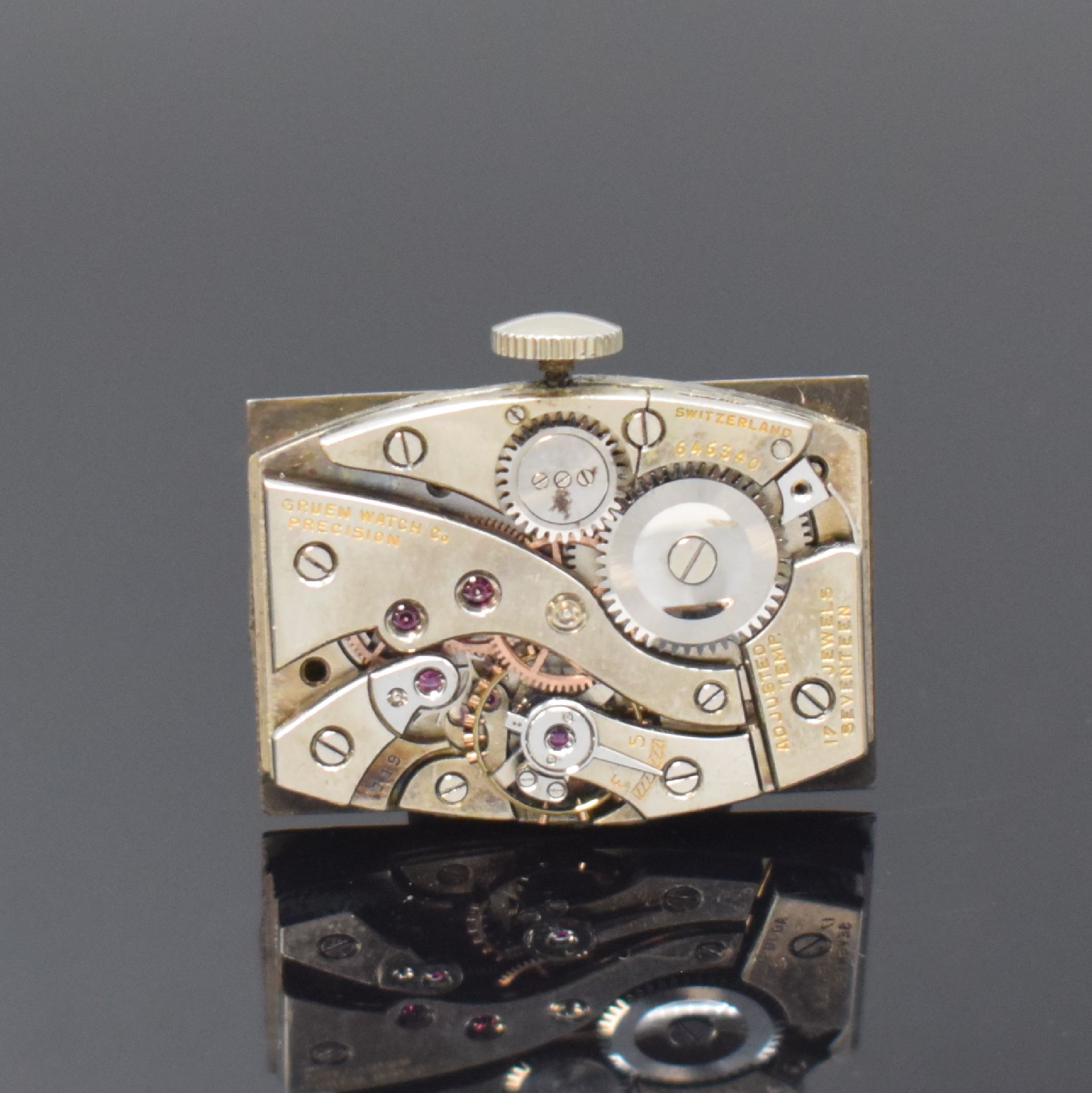 Detail f: GRUEN Precision rechteckige Armbanduhr in WG 585/000, Schweiz / USA um 1925, 2-tlg. Geh. m. grav. Rand, Boden aufgedr., silb. Zifferbl. pat., arab. ...