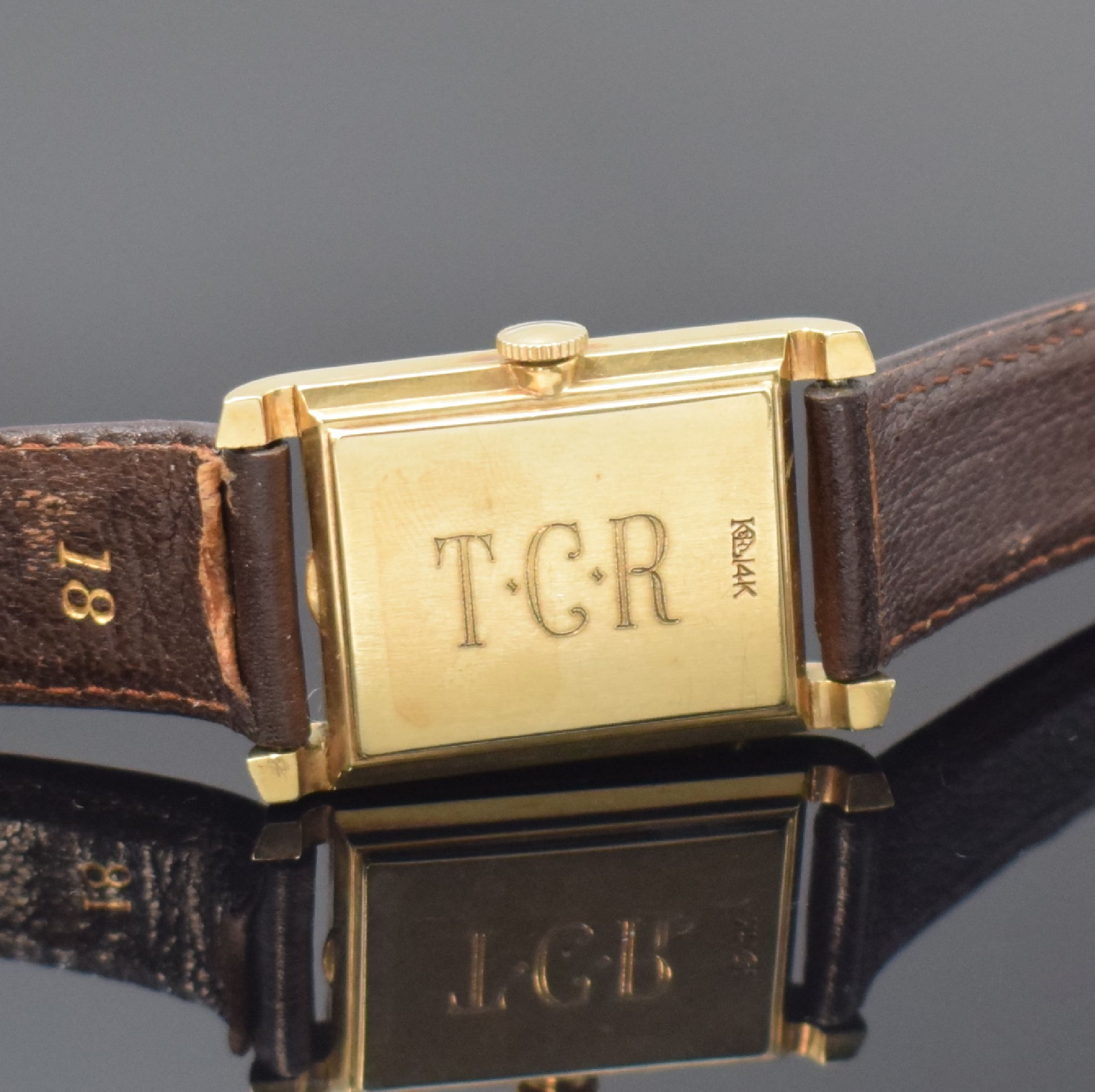 Detail c: LONGINES / GRUEN 2 rechteckige goldfilled Armbanduhren, Schweiz / USA um 1955 / 1945, Handaufzug, 2-tlg. Geh., Böden (Monogramm- Grav.) aufgedr., ...