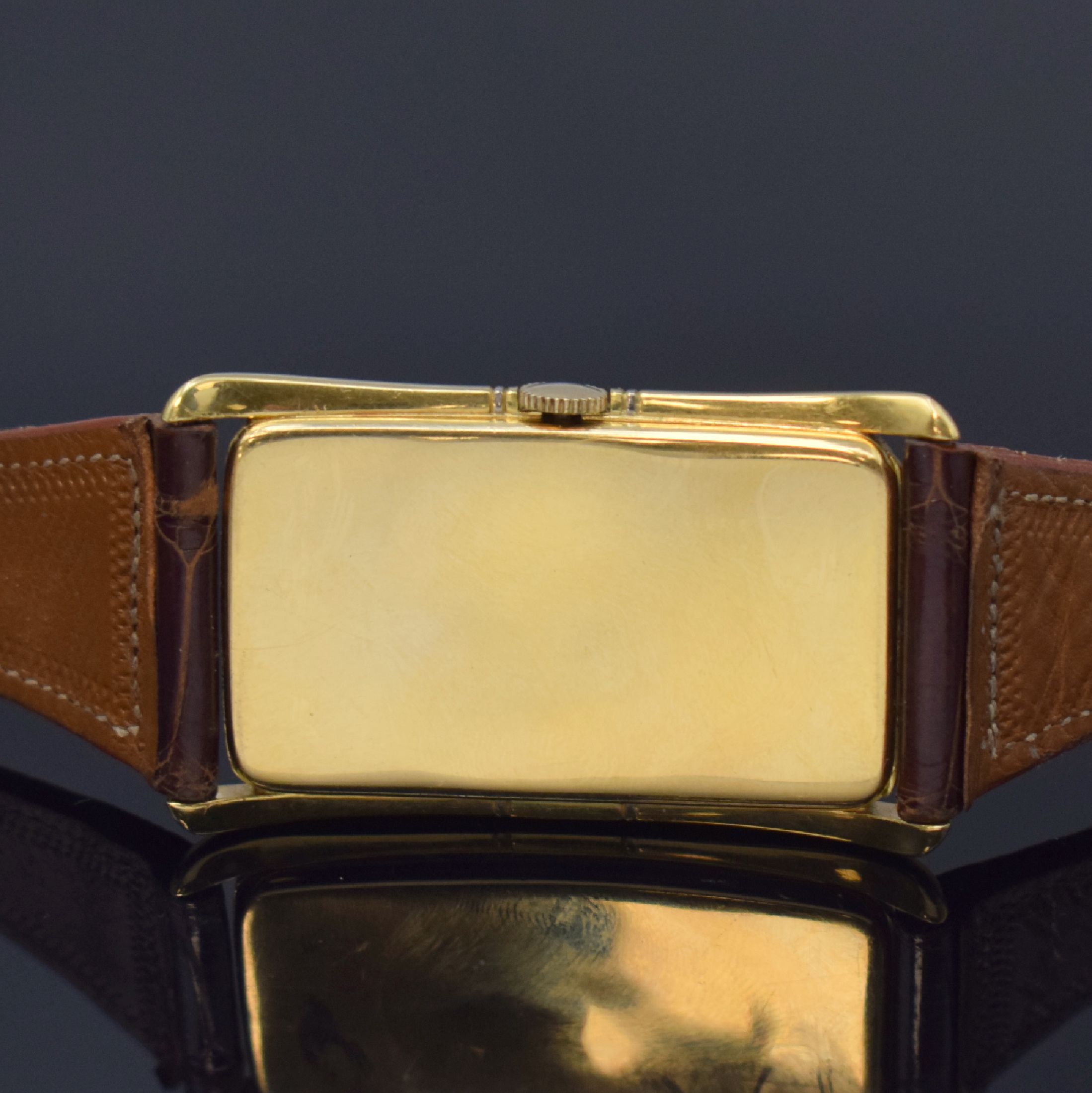 Detail c: ROLEX große rechteckige Armbanduhr in GG 750/000, Schweiz / England um 1920, Handaufzug, 2-tlg. Geh. m. geschweiften Seiten, Boden m. London ...