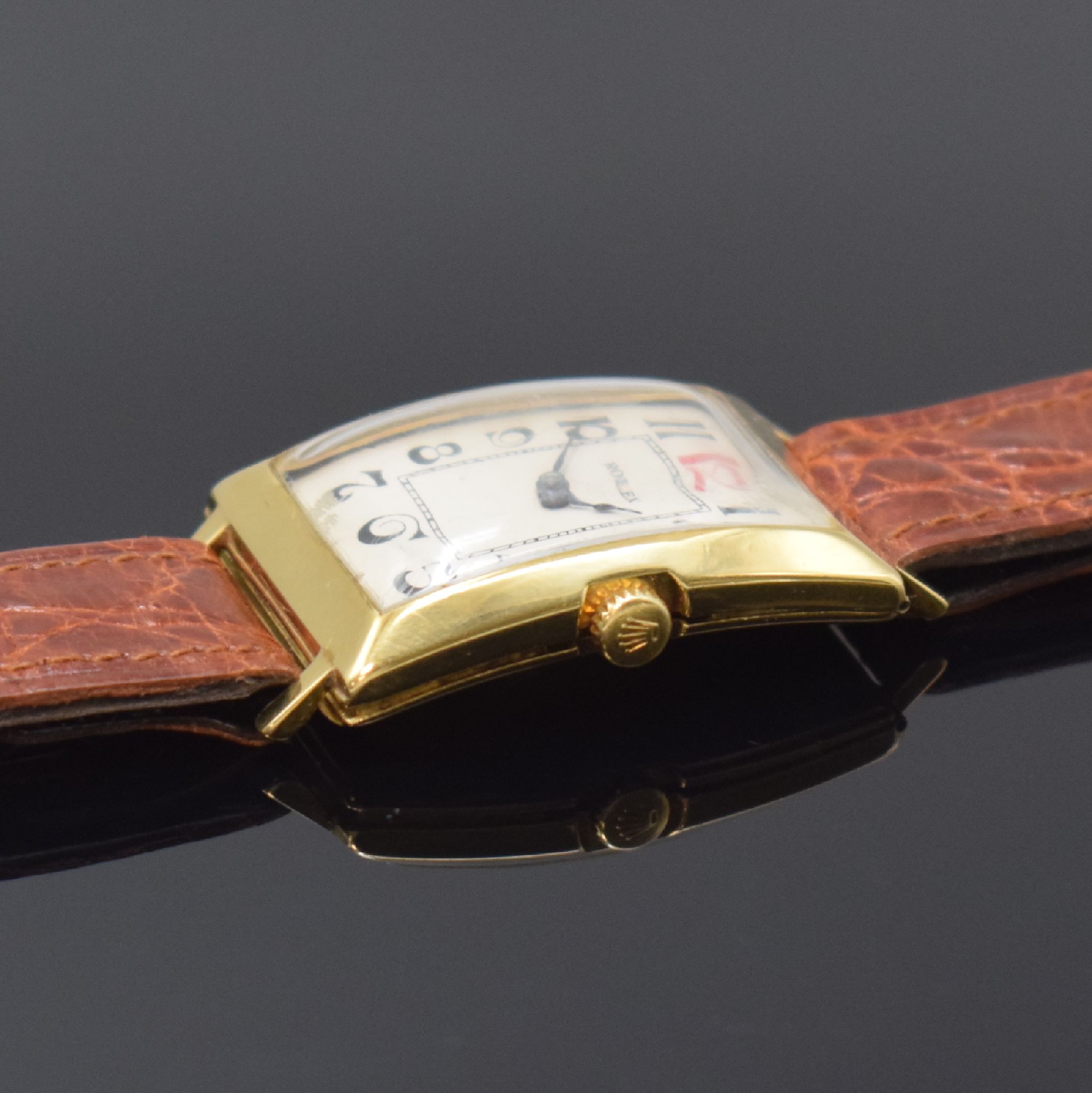 Detail b: ROLEX rechteckige Armbanduhr in 9k Gelbgold, Schweiz für England um 1930, Handaufzug, gebogenes Scharniergeh., London Import-Stempel v. 1929, silb. ...
