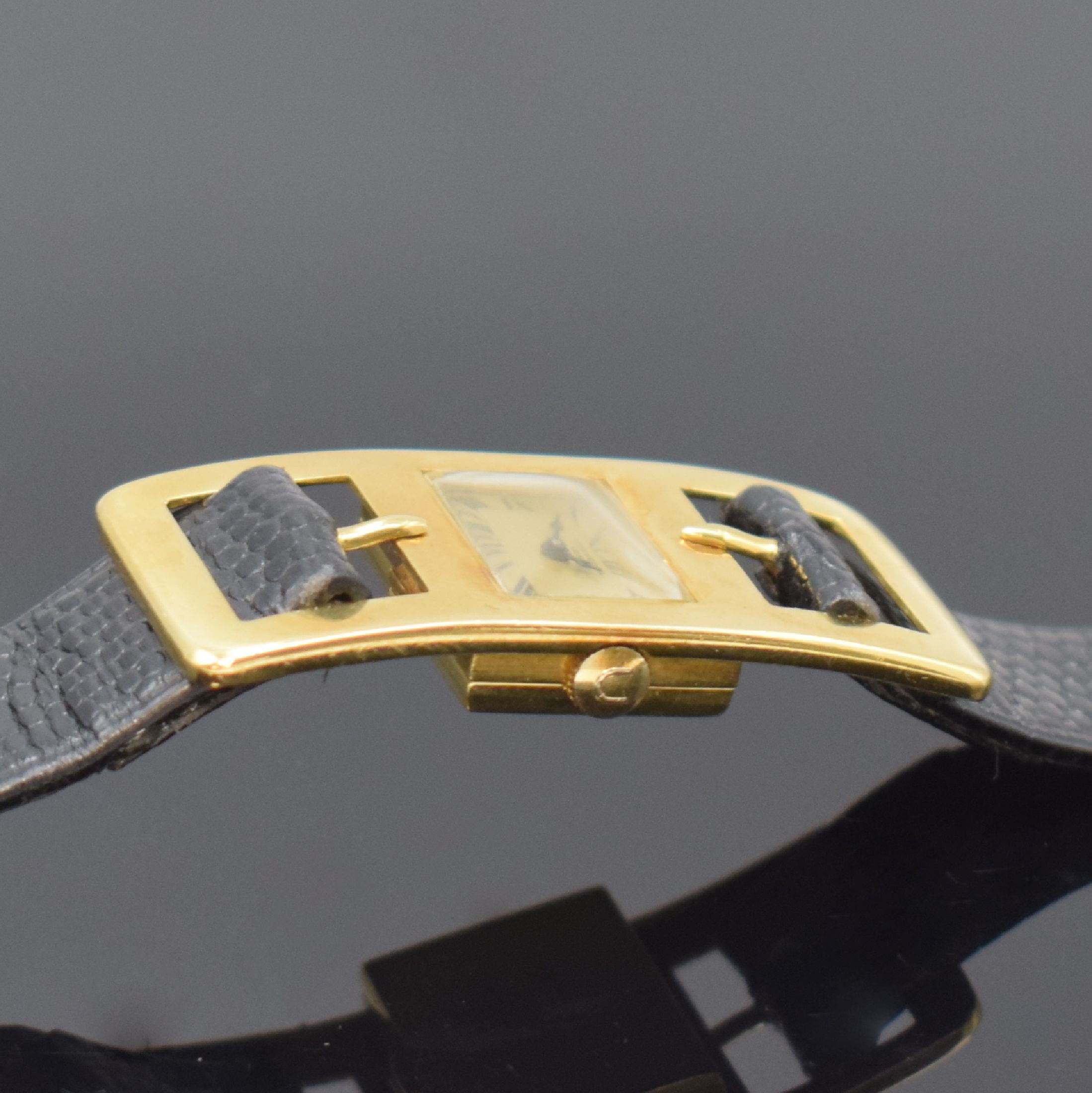Detail b: UNIVERSAL GENEVE / ROBERTA DI CAMERINO ausgefallene Design-Armbanduhr in GG 750/000, Schweiz um 1965, Handaufzug, Geh. in Form einer doppelten ...