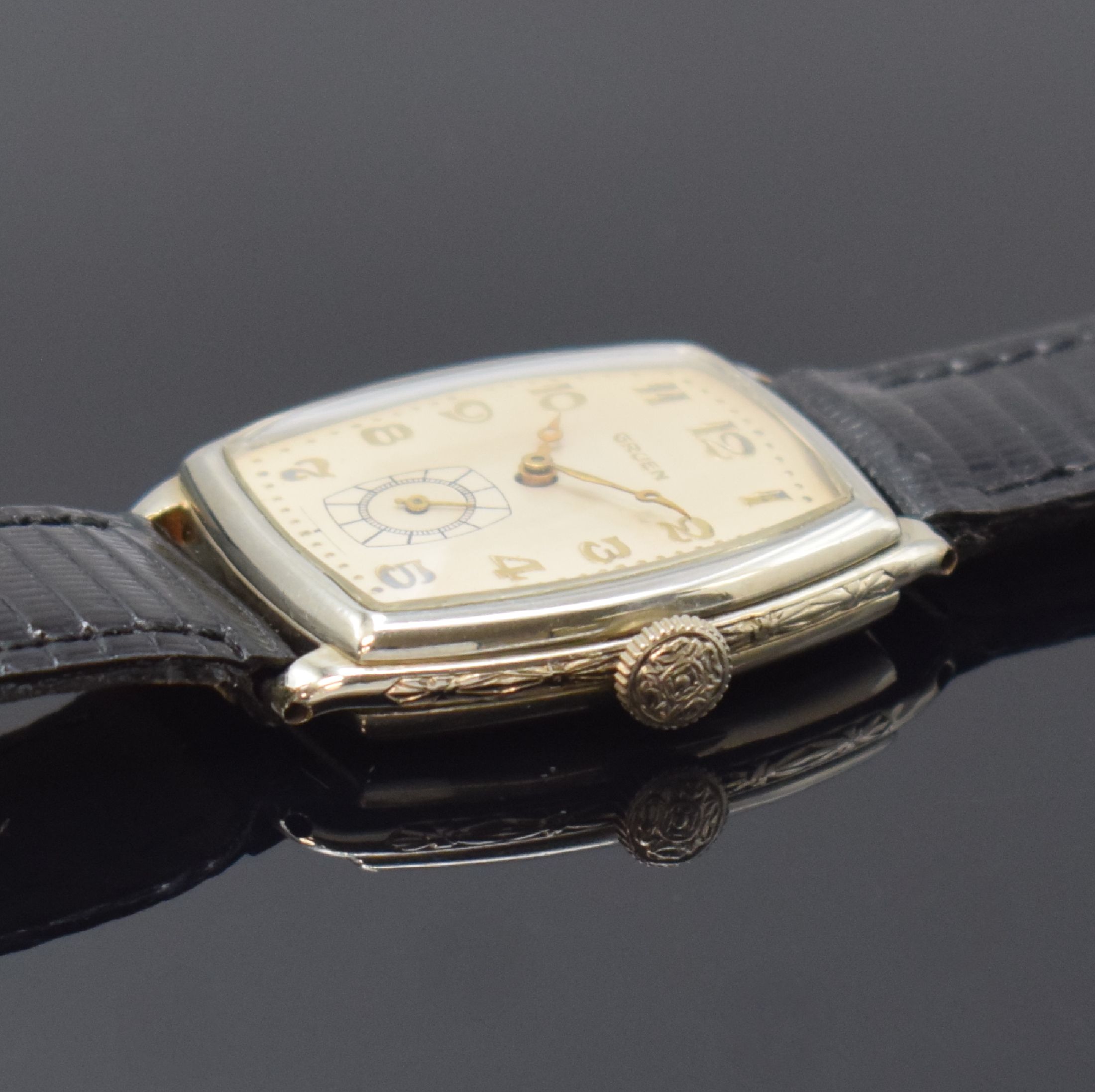 Detail g: GRUEN 2 Armbanduhren in 14k WG/GG-filled, USA / Schweiz um 1925, Handaufzug, tonneau- förm. Geh. m. grav. Rand, Böden aufgedr., silb. ...