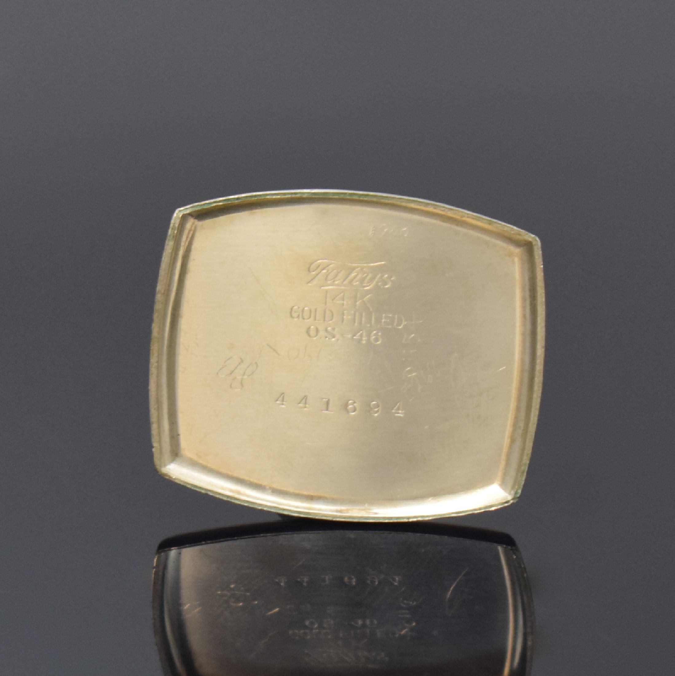 Detail i: GRUEN 2 Armbanduhren in 14k WG/GG-filled, USA / Schweiz um 1925, Handaufzug, tonneau- förm. Geh. m. grav. Rand, Böden aufgedr., silb. ...