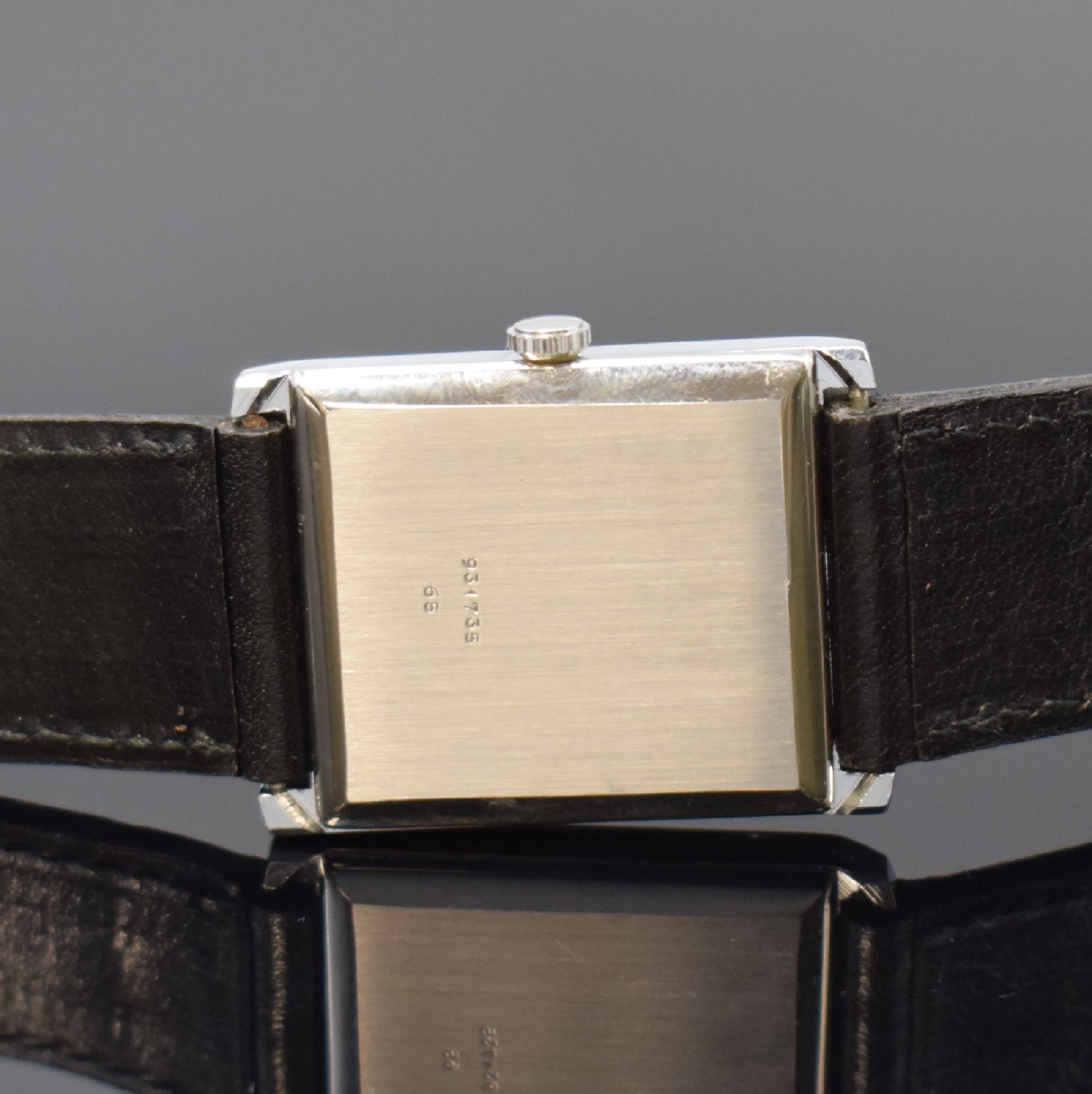 Detail d: DUGENA 5 Armbanduhren aus Lagerbestand, Schweiz um 1970, Handaufzug, 4 verchromte u. 1 Stahlgeh. m. aufgedr. Stahlboden, Gläser teilw. besch., ...