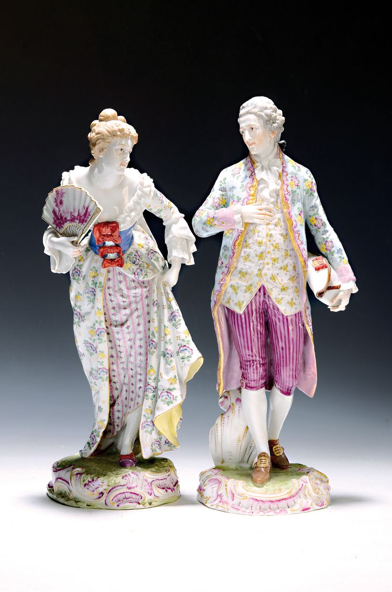 Figurenpaar, Pseudo-Frankenthal-Marke, 20.Jh., Porzellan, feine polychrome Bemalung, Goldstaffage, galantes Pärchen, Dame mit Fächer und Herr mit ...