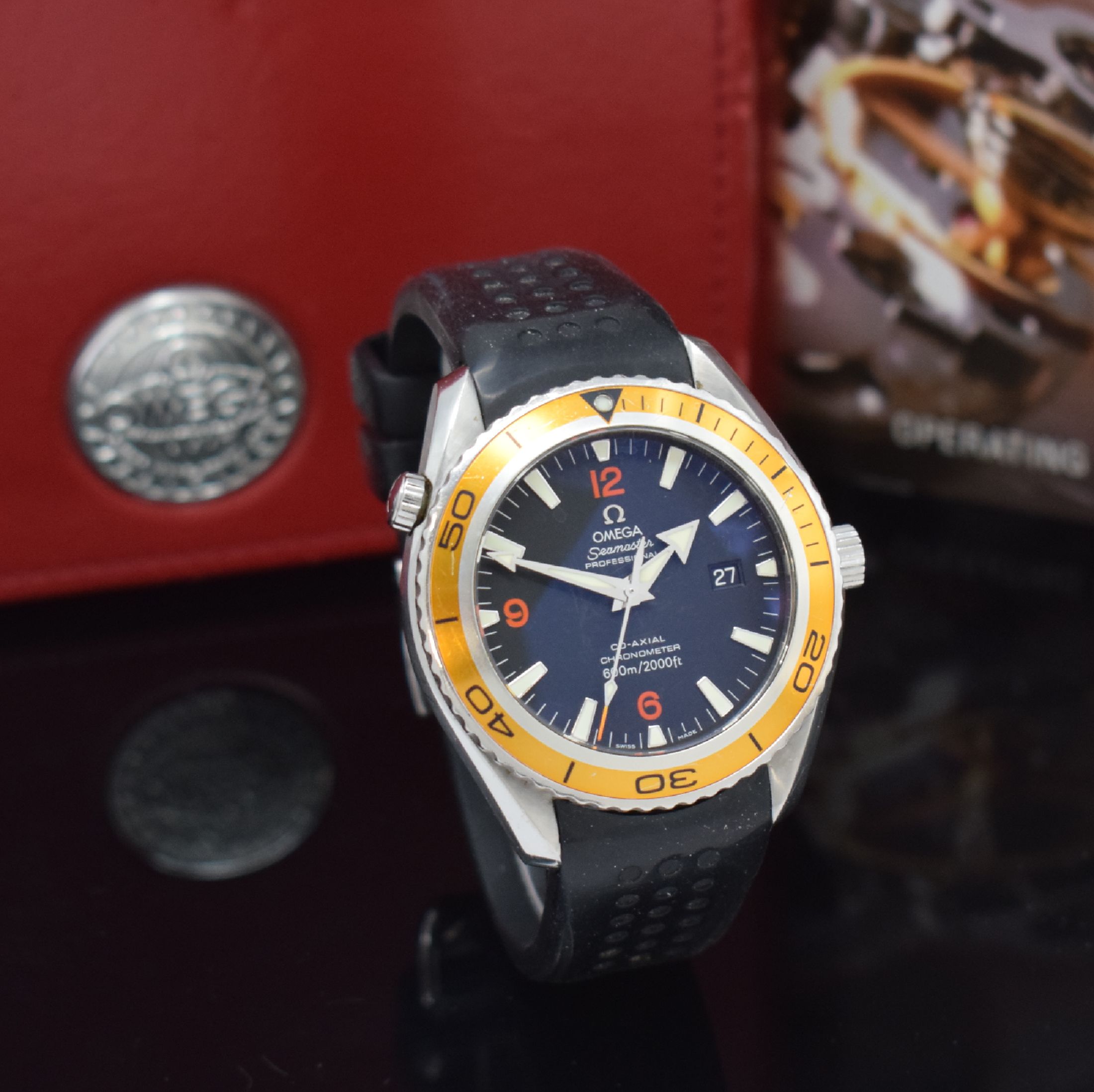 Detail b: OMEGA Herrenarmbanduhr Seamaster Professional Planet Ocean Co-Axial Chronometer Referenz 168.1652, Automatik, Schweiz um 2005, Edelstahlgeh., Boden, ...