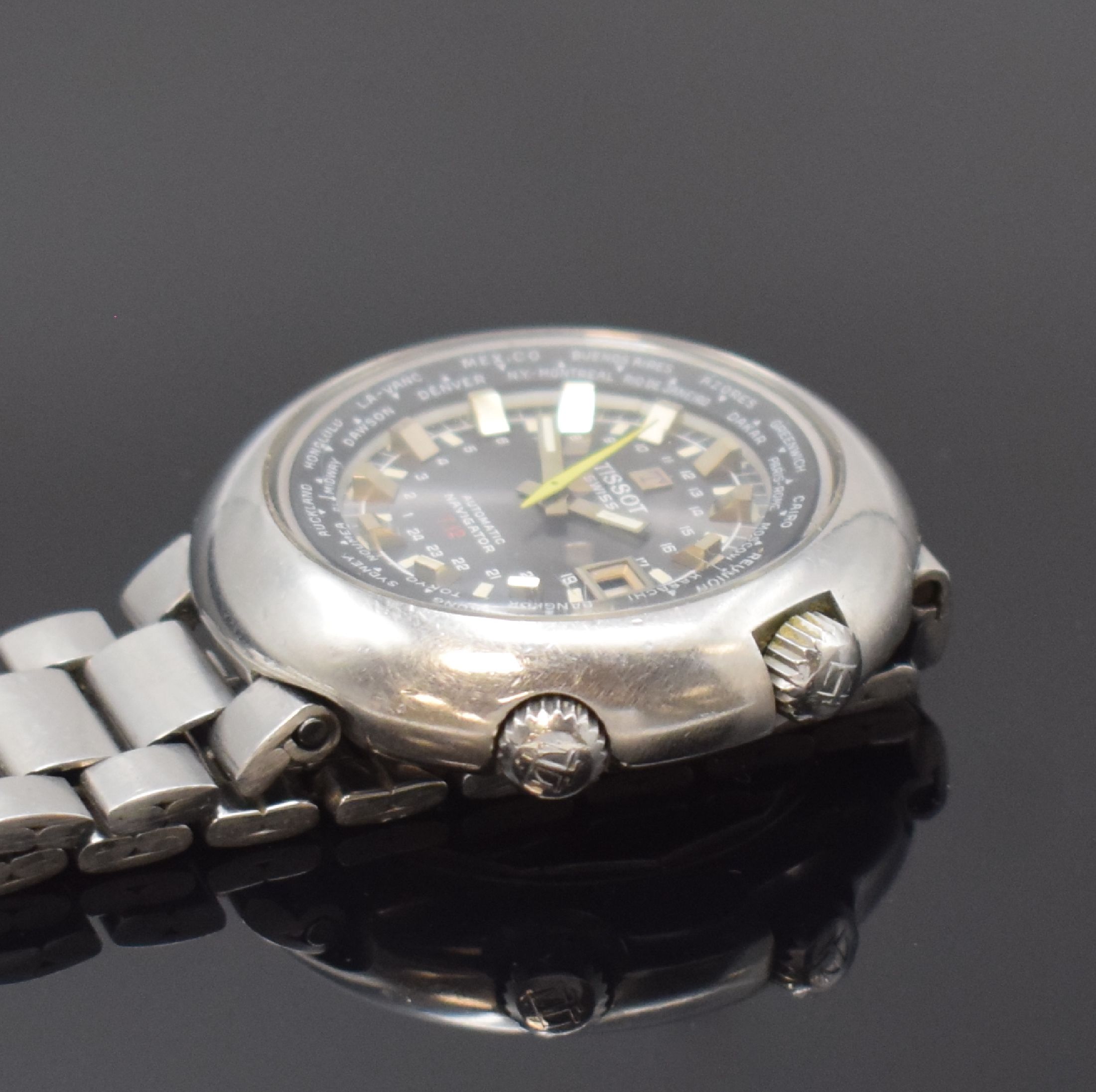 Detail b: TISSOT Navigator T12 Herrenarmbanduhr mit Weltzeitanzeige Referenz 44596, Schweiz um 1970, Automatik, massives Edelstahlgeh. inkl. neutr. Gliederband ...