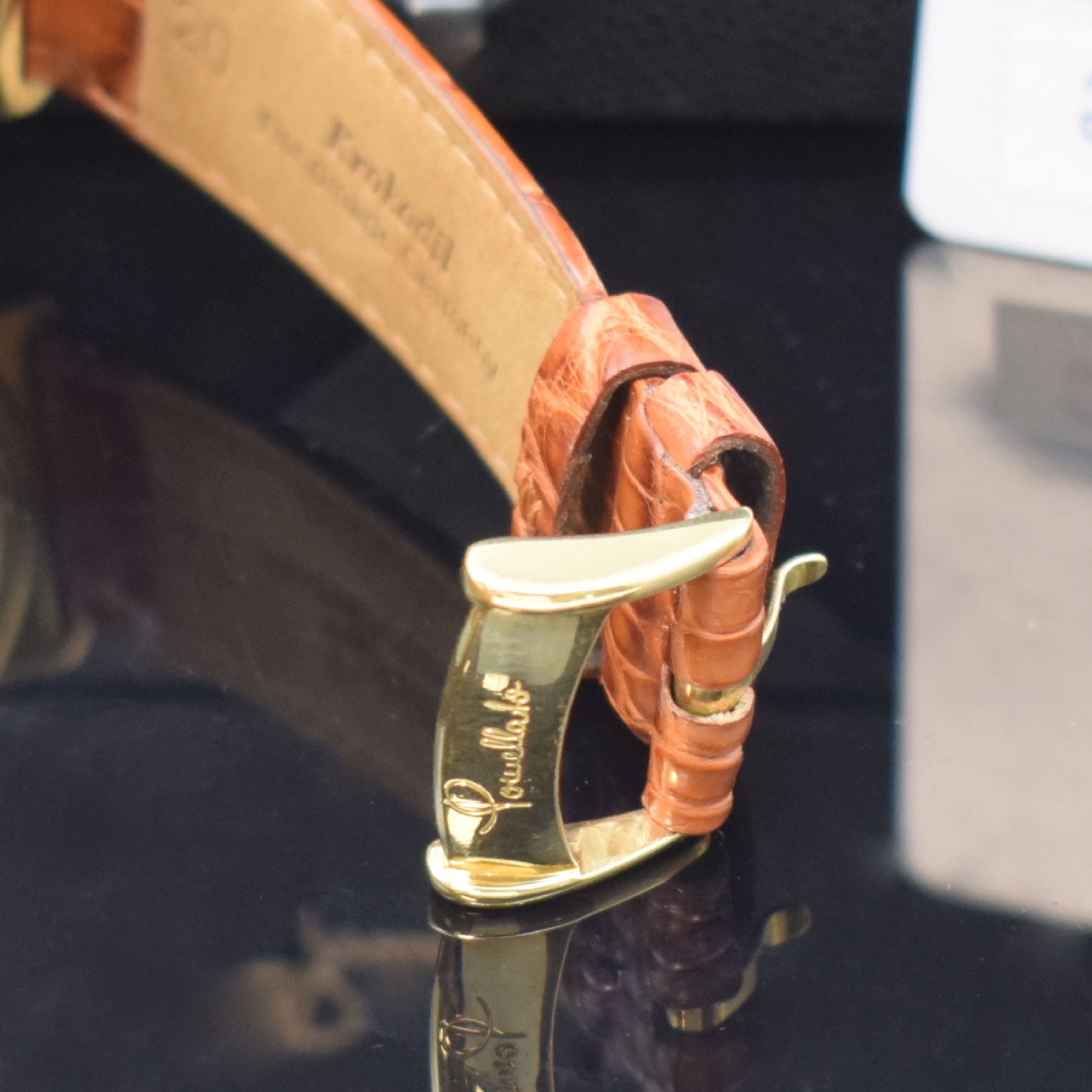 Detail b: POMELLATO Armbanduhr in GG 750/000, Automatik, massives Goldgeh. z. T. matt., Lederband m. orig. GG 750/000 Dornschl., Boden aufgedr., elfenbeinfarb. ...
