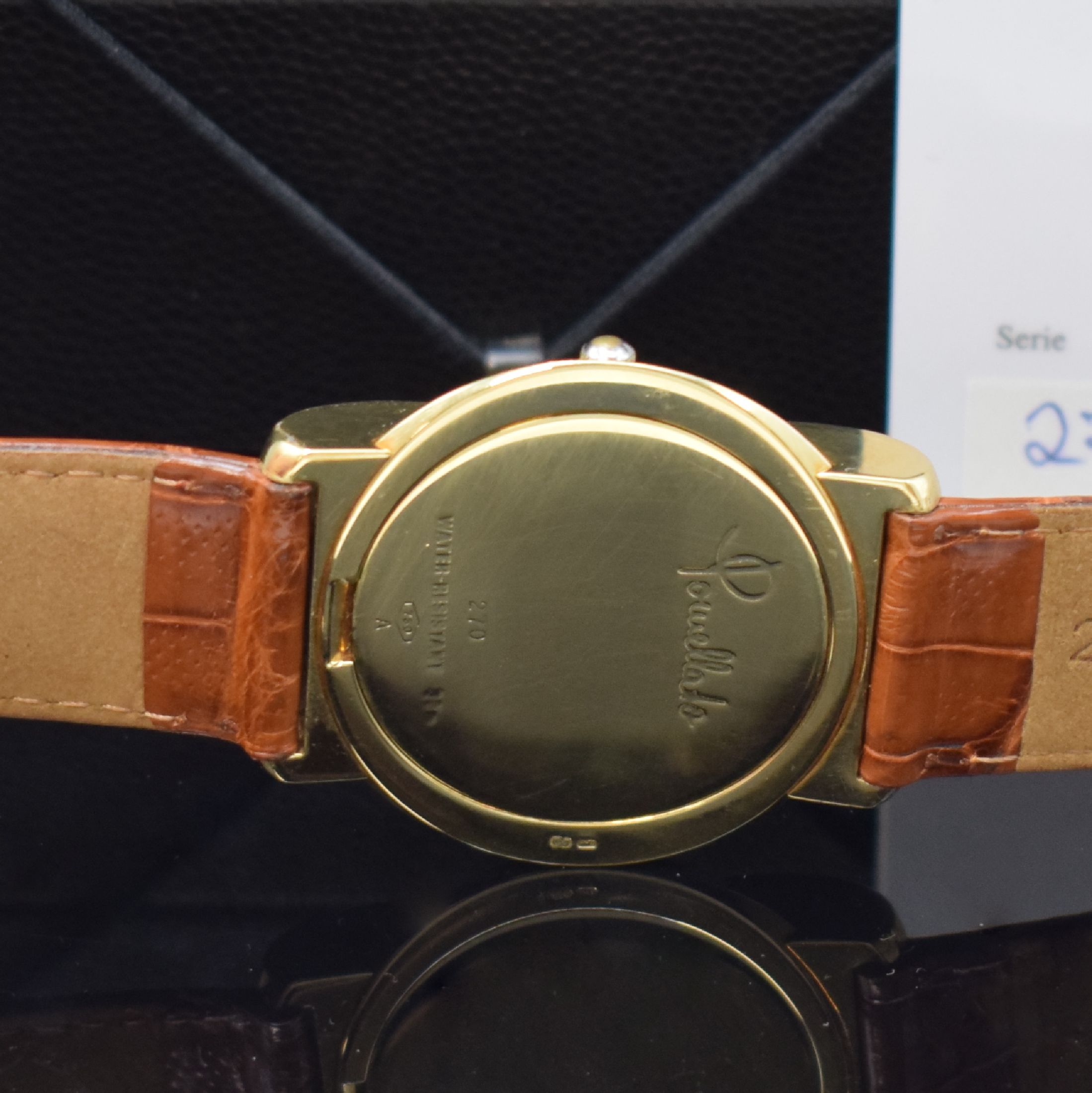 Detail e: POMELLATO Armbanduhr in GG 750/000, Automatik, massives Goldgeh. z. T. matt., Lederband m. orig. GG 750/000 Dornschl., Boden aufgedr., elfenbeinfarb. ...