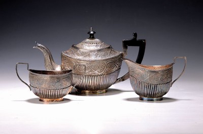 Image Teapot, sugar bowl, milk jug, India, around 1930, silver-plated metal, flower details, ...