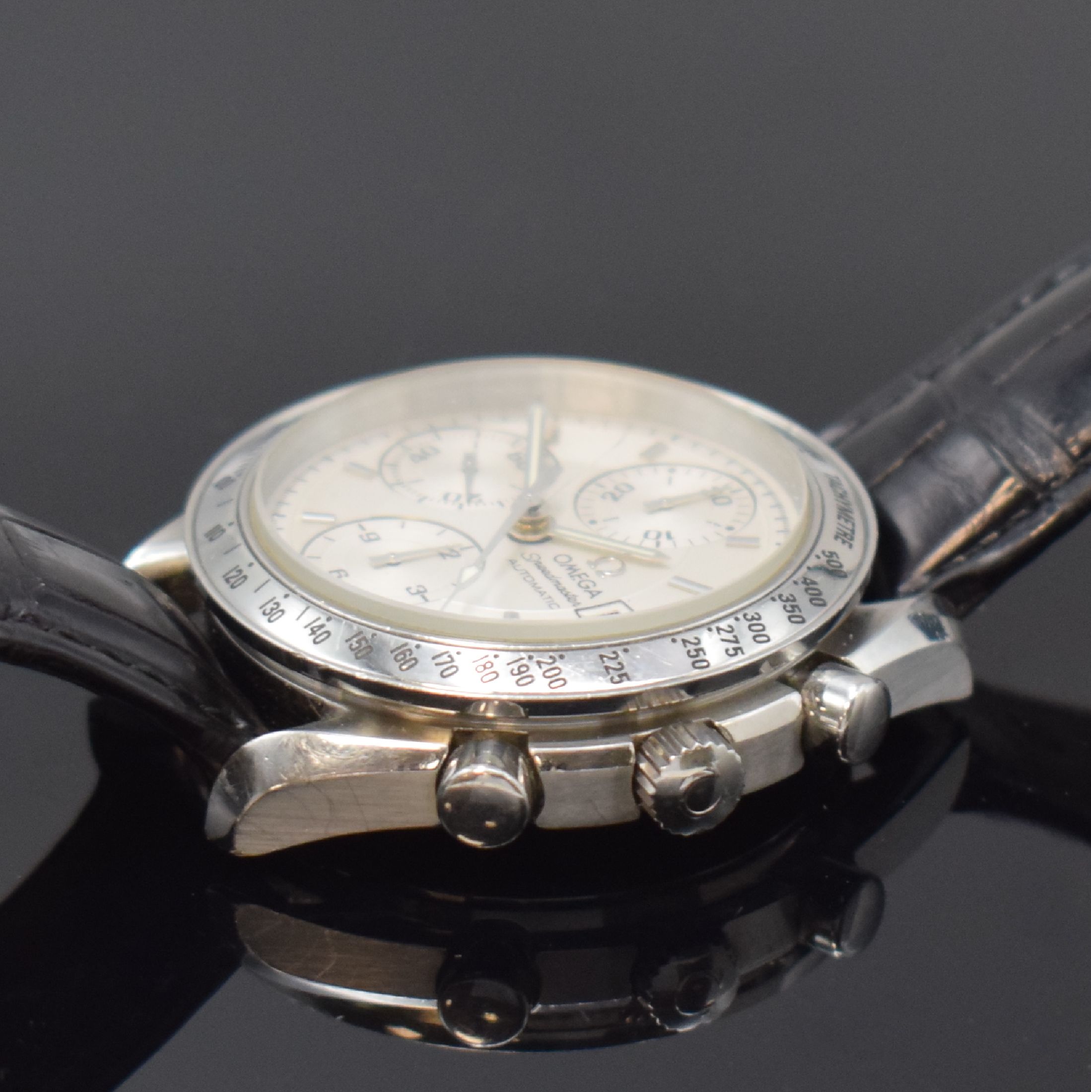 Detail c: OMEGA Speedmaster Herrenarmbanduhr mit Chronograph Referenz 175.0083/375.0083, Schweiz um 2000, Automatik, Edelstahlgeh., Boden mit Seepferdchenlogo ...