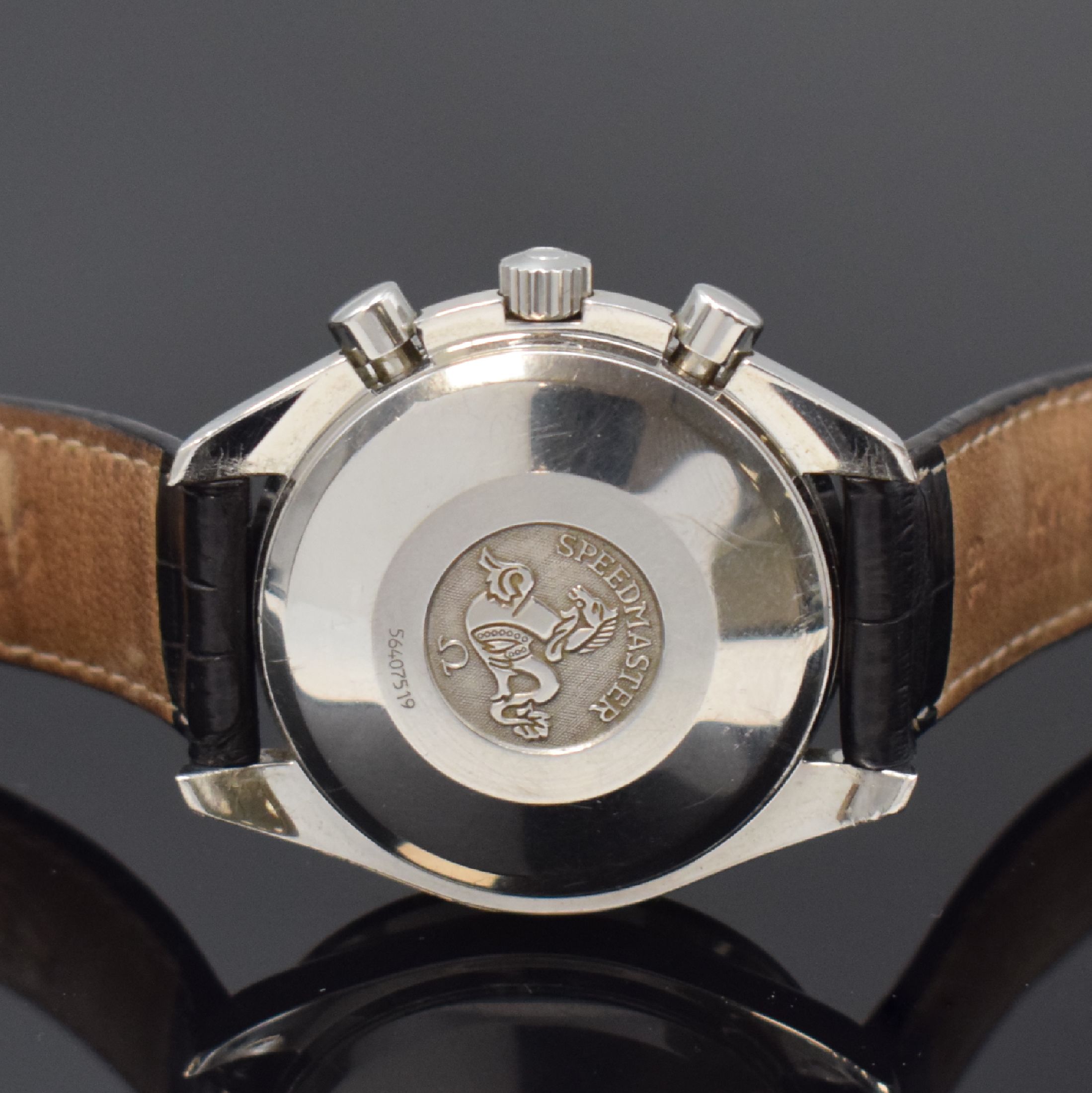 Detail d: OMEGA Speedmaster Herrenarmbanduhr mit Chronograph Referenz 175.0083/375.0083, Schweiz um 2000, Automatik, Edelstahlgeh., Boden mit Seepferdchenlogo ...