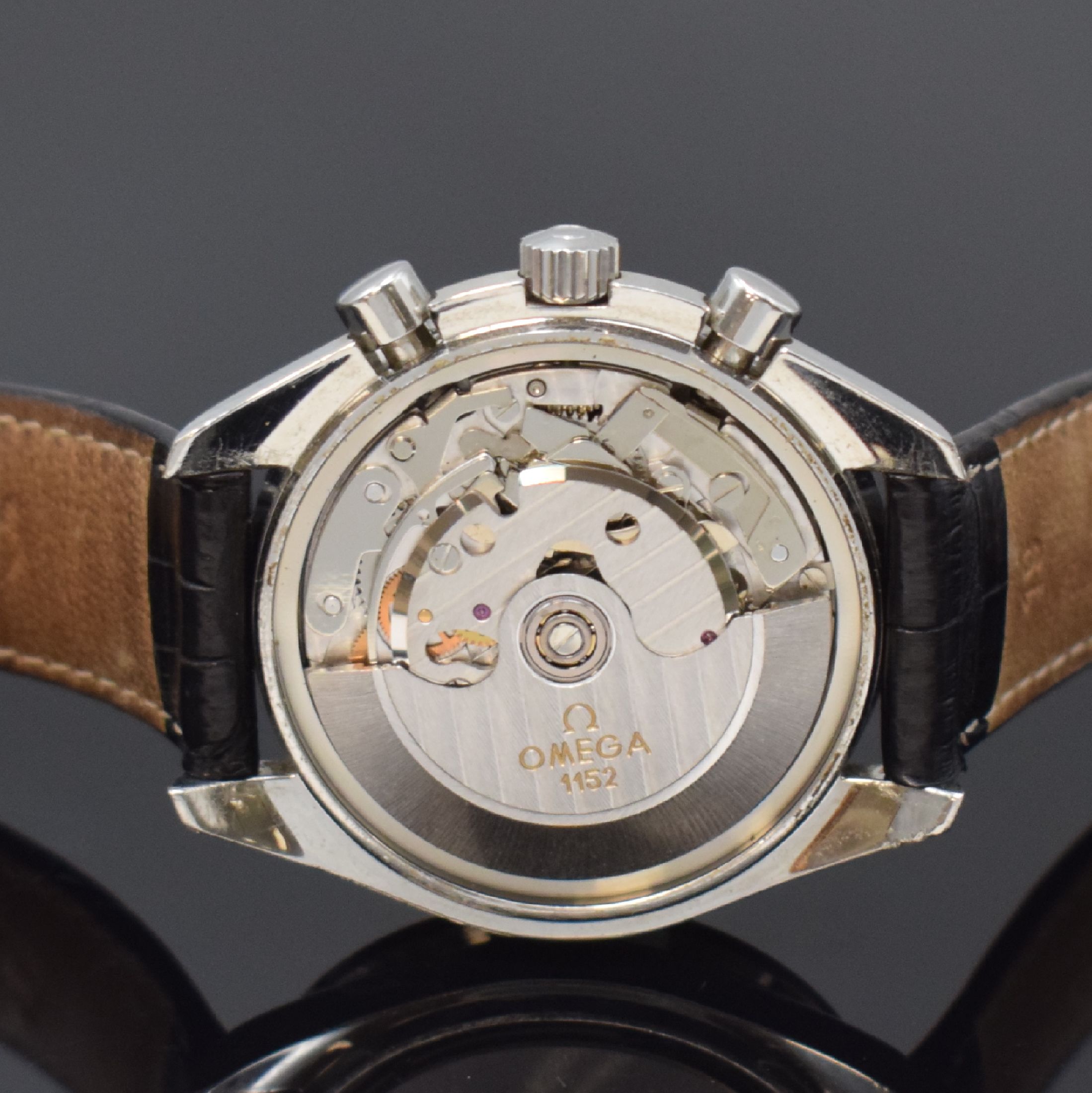 Detail e: OMEGA Speedmaster Herrenarmbanduhr mit Chronograph Referenz 175.0083/375.0083, Schweiz um 2000, Automatik, Edelstahlgeh., Boden mit Seepferdchenlogo ...