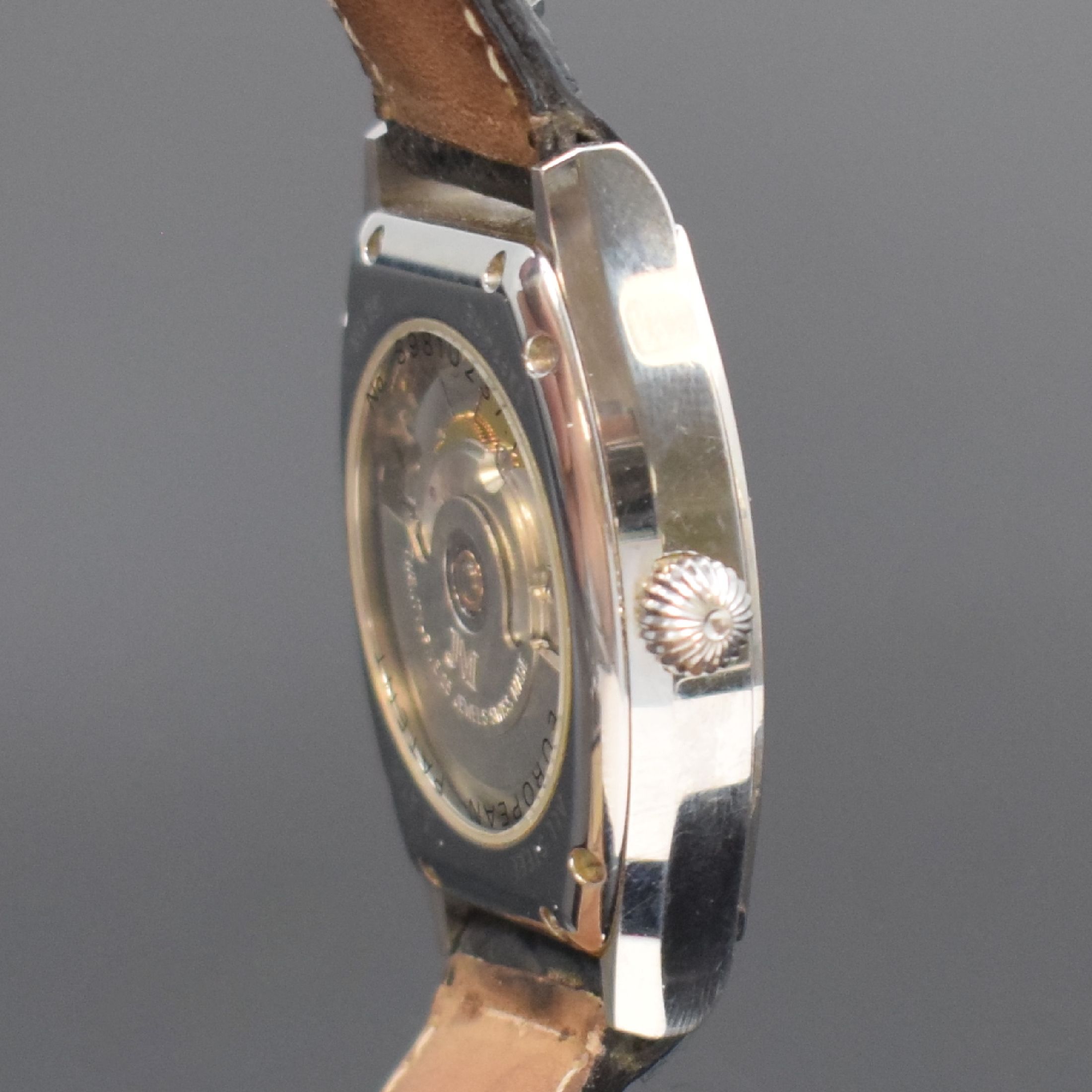 Detail c: JEAN MARCEL Herrenarmbanduhr mit wandernder springender Stunde Referenz 160.158, Schweiz um 1995, Automatik, tonneauförmiges, beids. vergl. ...