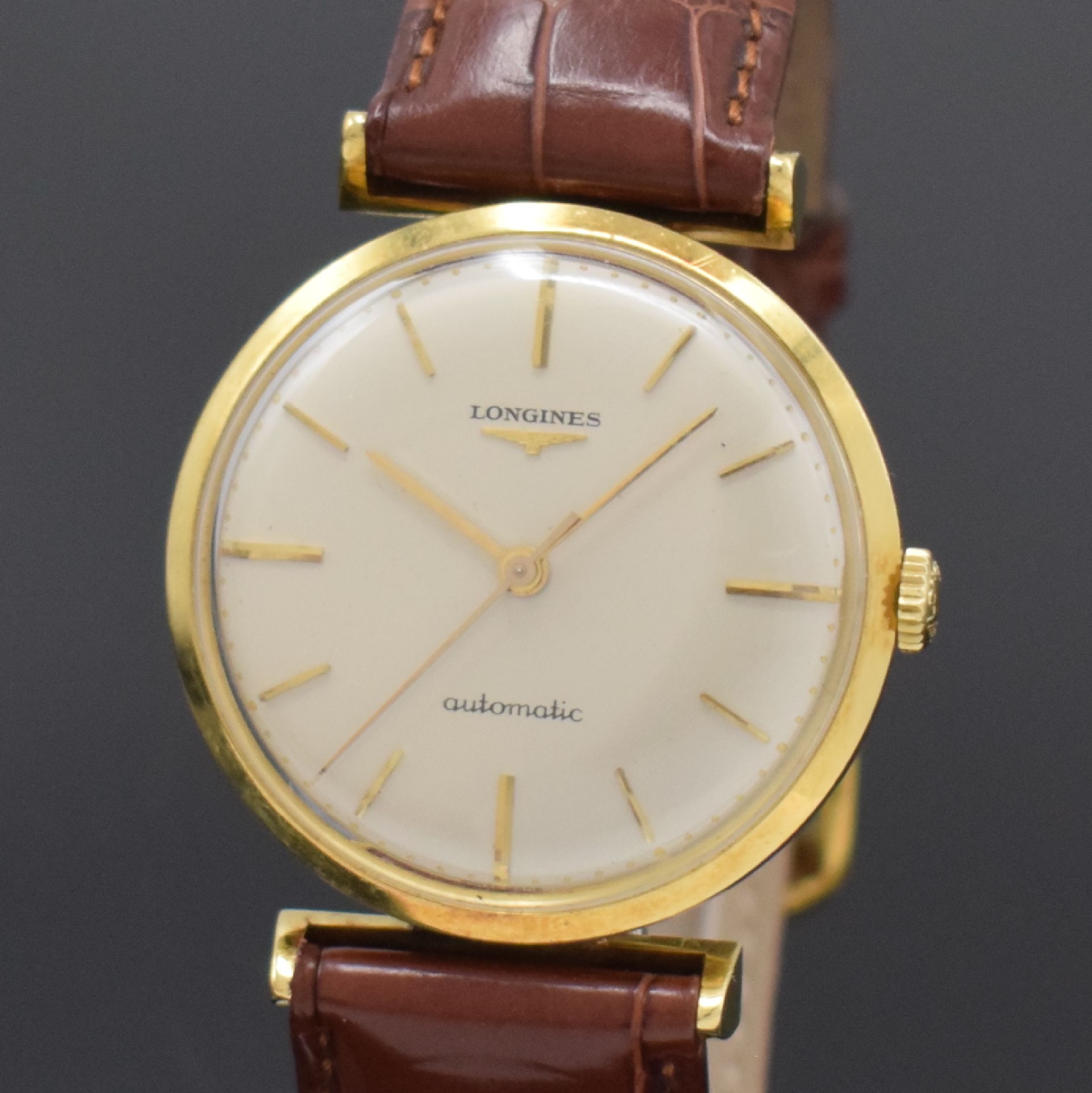 Detail a: LONGINES Herrenarmbanduhr in GG 750/000 Referenz 7003 1, Schweiz um 1960, Automatik, Boden u. Glasrand aufgedr., vers. Zifferbl. m. aufges. Indizes, ...
