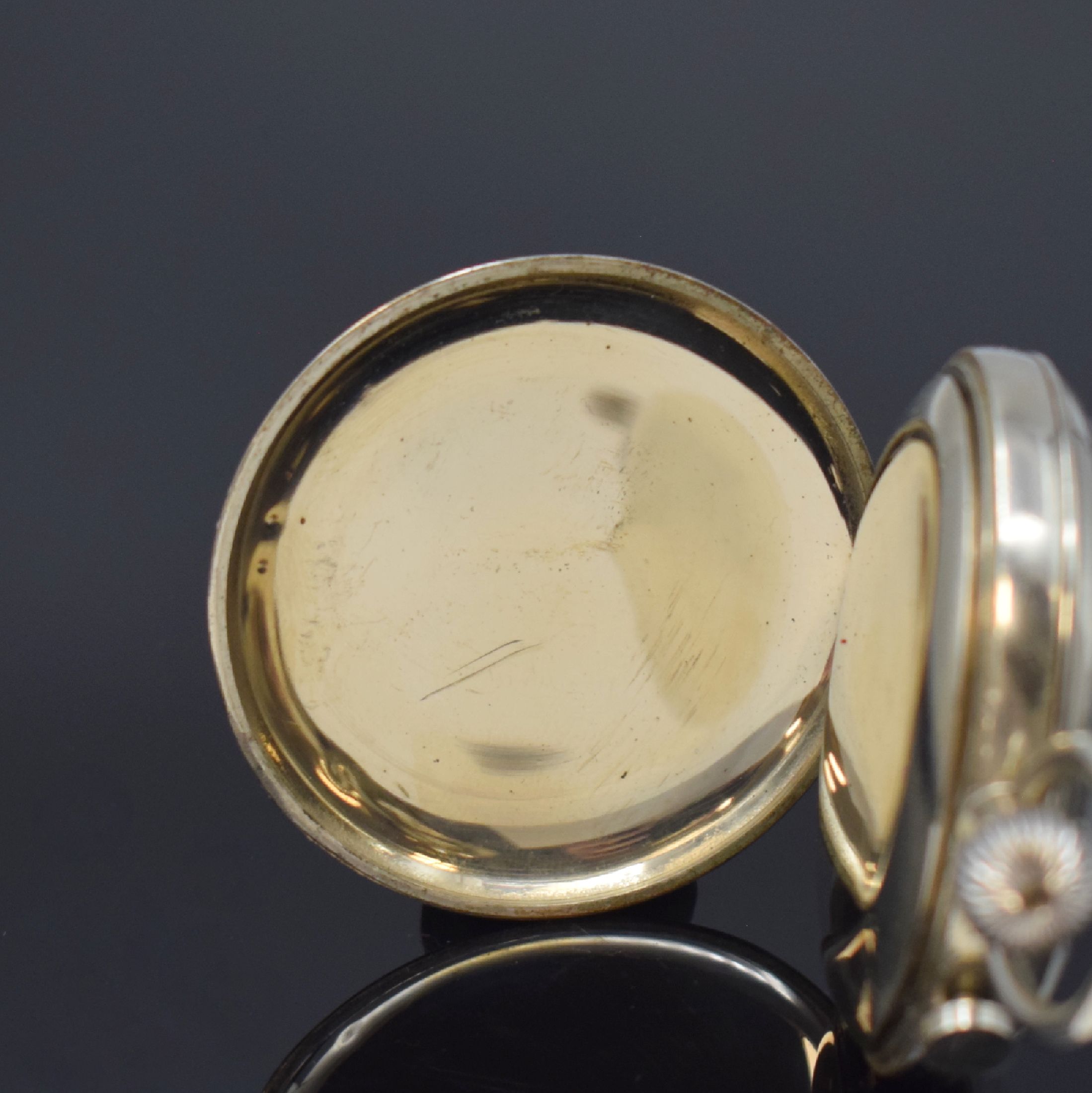 Detail a: Einhandstopper mit Schleppzeigerfunktion, Schweiz 1950er Jahre, Nickelgeh. dell., Geh.- Boden mit Registr.-Gravur, ungedeutet, Emailzifferblatt m. ...