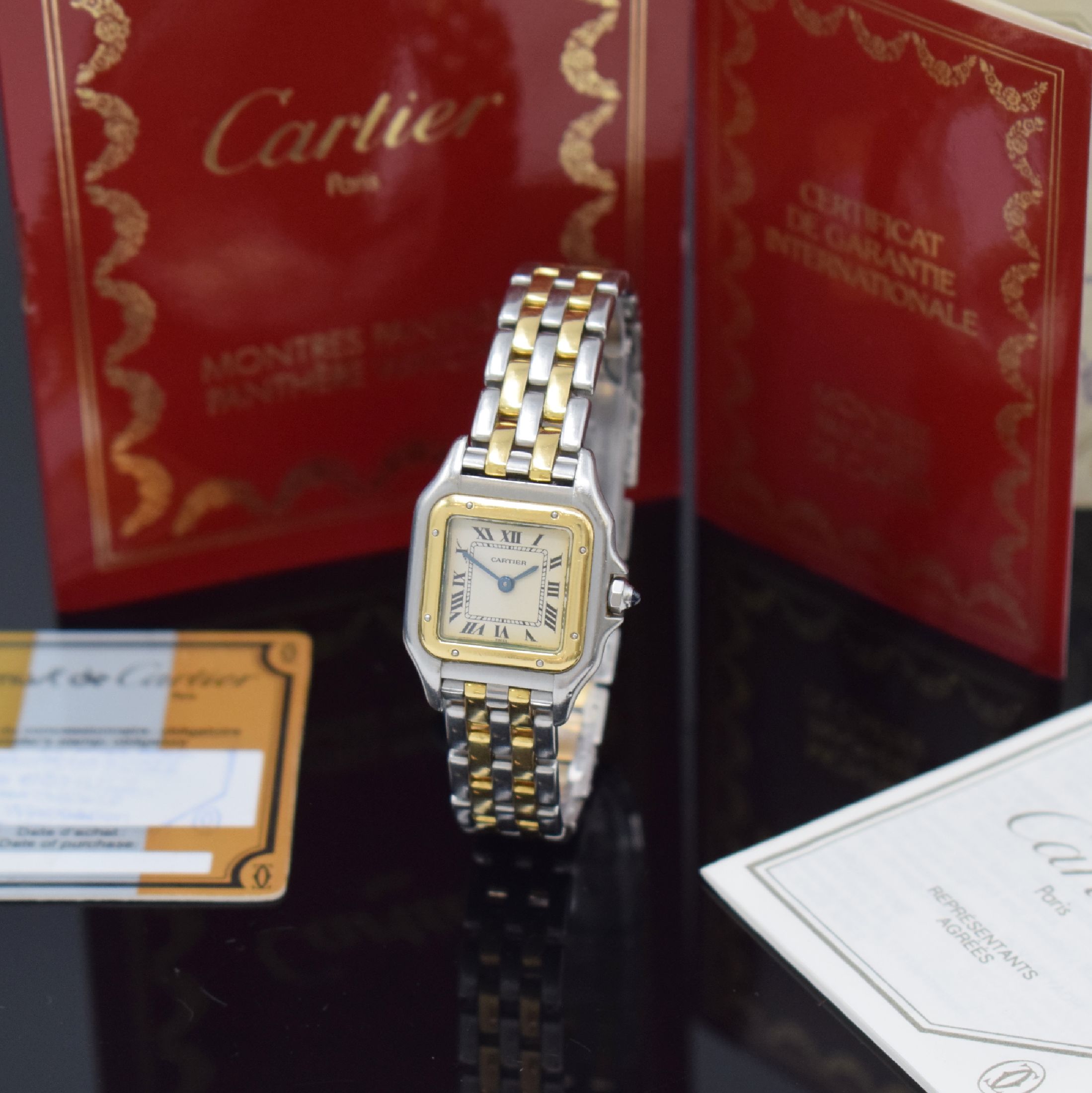 CARTIER Panthere Damenarmbanduhr Referenz 1057917C, Schweiz verk. lt. beil. Pap. 08/1993, quarz, Boden 8-fach verschr., Schmuckkrone, orig. ...