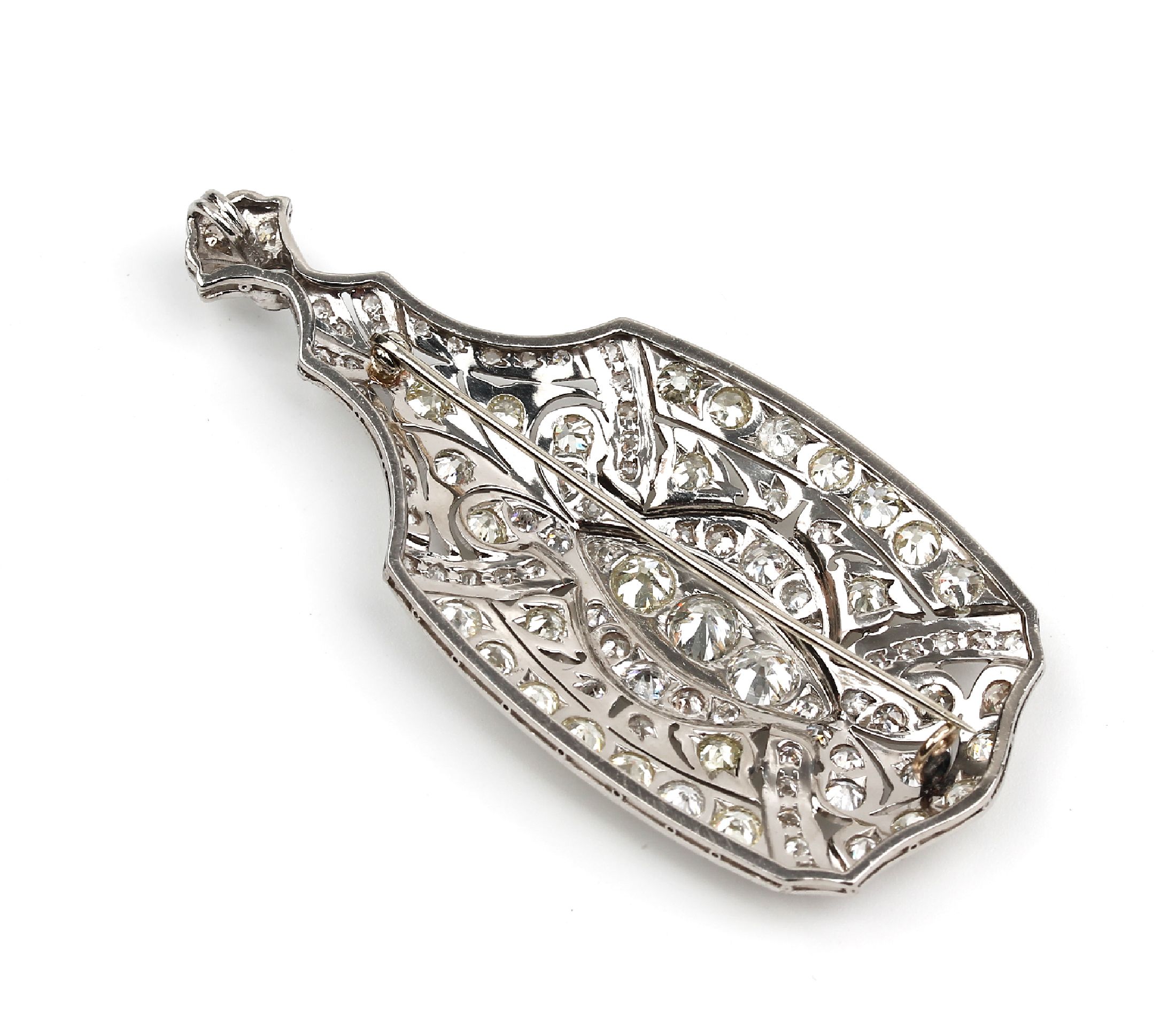 Detail c: Platin Art Deco Diamant-Brosche/Anhänger, um 1910/20, Pt gepr., bes. mit 94 Altschliffdiamanten zus. ca. 7.80 ct Weiß-get.Weiß/si+p, sehr feine ...