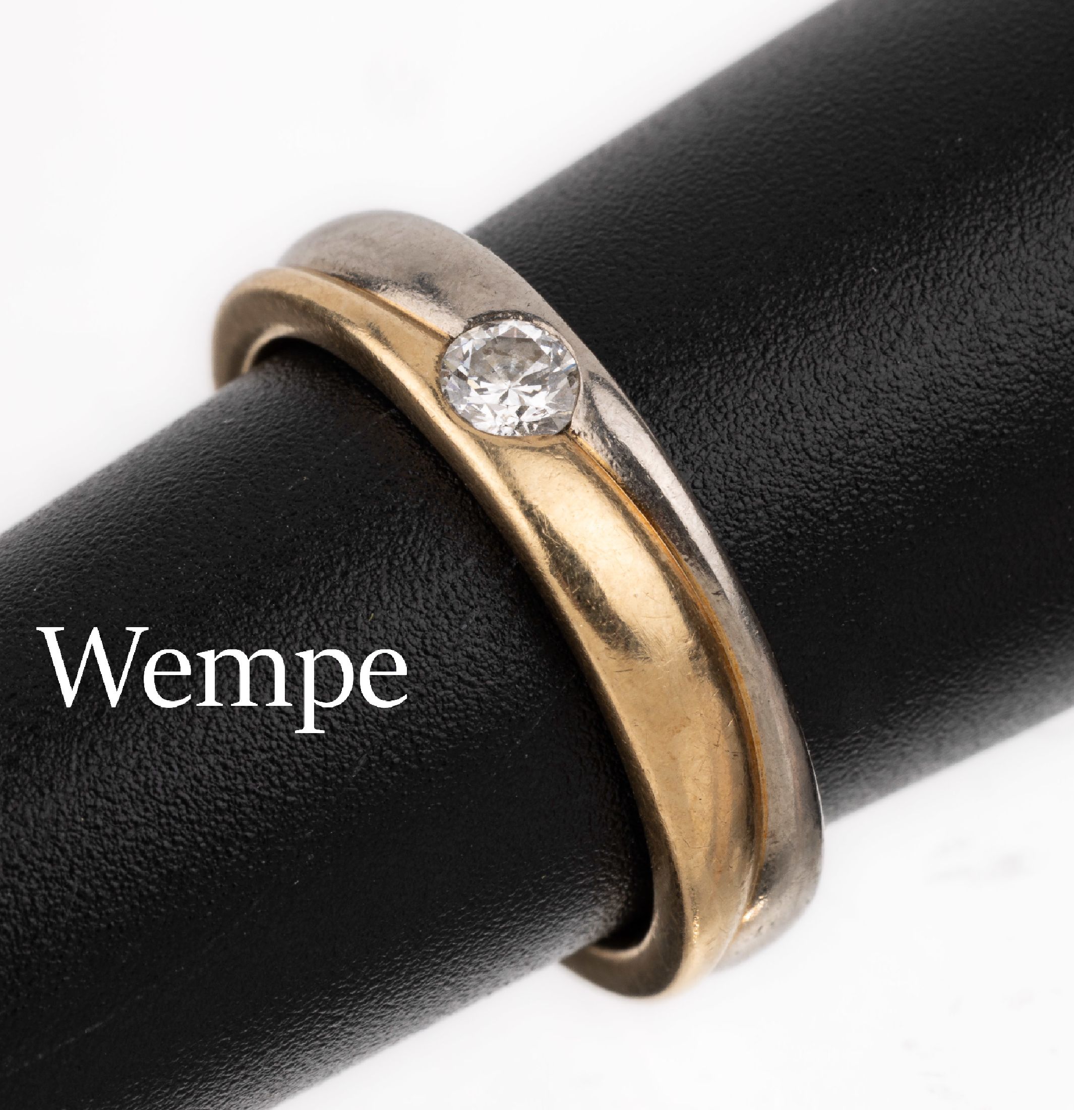 18 kt Gold WEMPE Brillant-Ring, GG/WG 750/000, Brillant ca. 0.15 ct feines Weiß/lr (Angaben grav.), RW 51, ca. 6.6 g, innen pers.Gravur