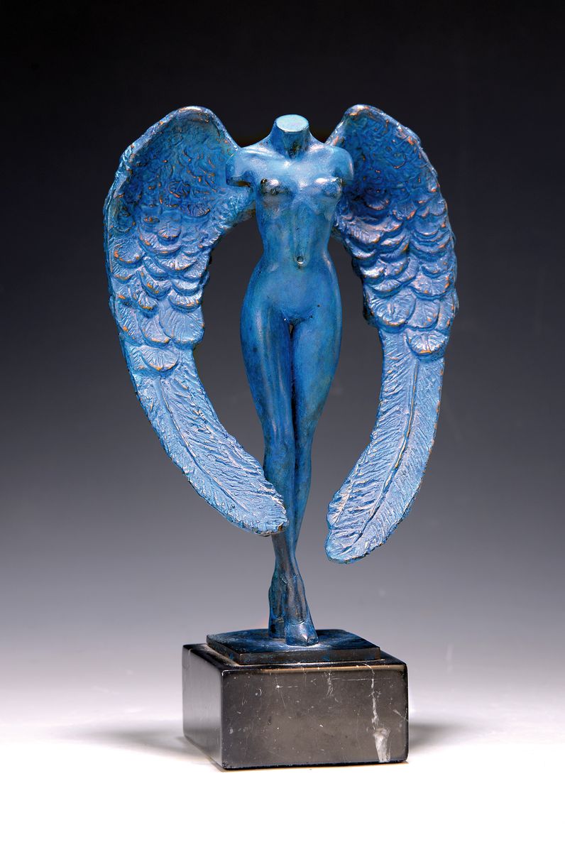 Detail k: Georg Viktor, geb. 1953, Bronzeskulptur, weiblicher Torso mit Flügeln, Bronze blau gefasst, signiert und bez.: E.A., Marmorsockel, Gesamth. ca. ...