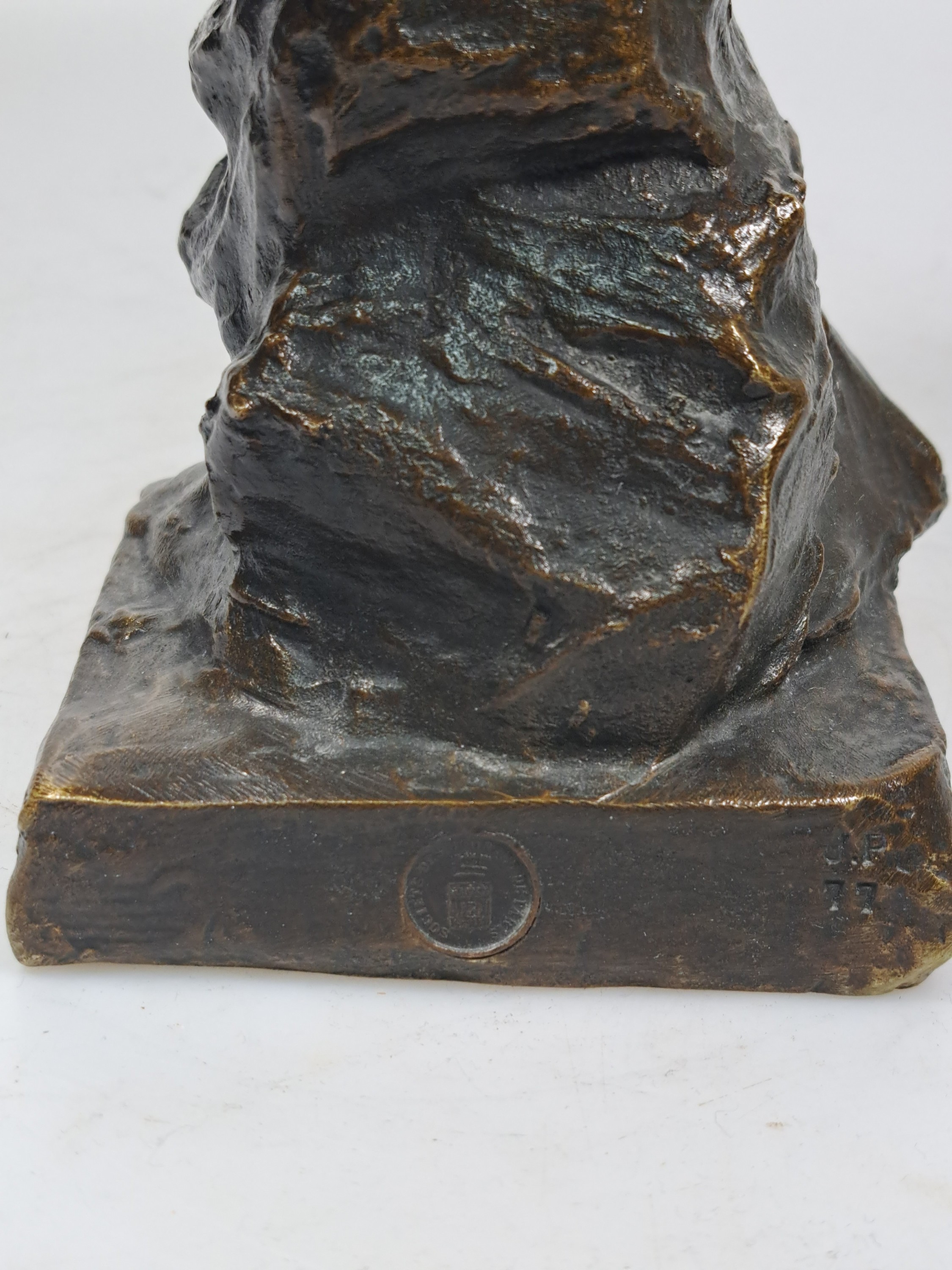 Detail h: Bronzefigur "Seule !" von Emmanuel Villanis (1858-1914), typische Jugendstilfigur, Frauenbüste mit melancholischem Blick, signiert, ...