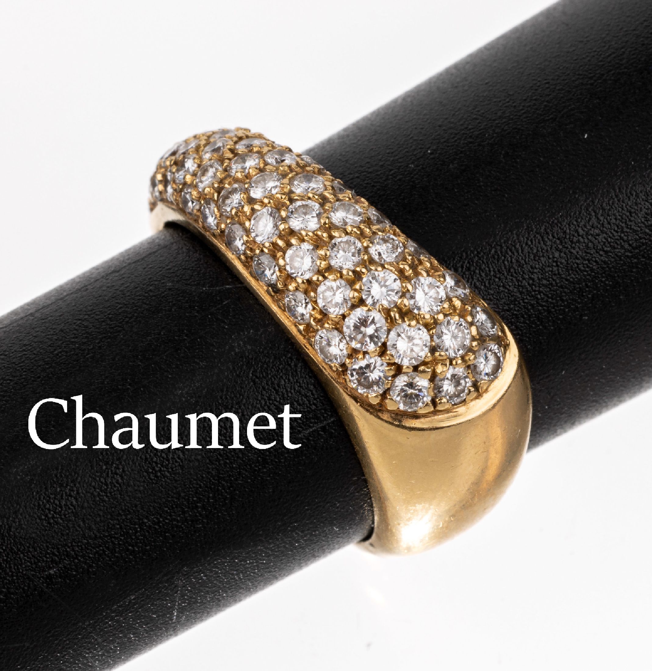 18 kt Gold CHAUMET Brillant-Ring, GG 750/000, 56 Brillanten zus. ca. 0.85 ct feinesWeiß-Weiß/vs-si, RW 55, ca. 8.8 g, sign.