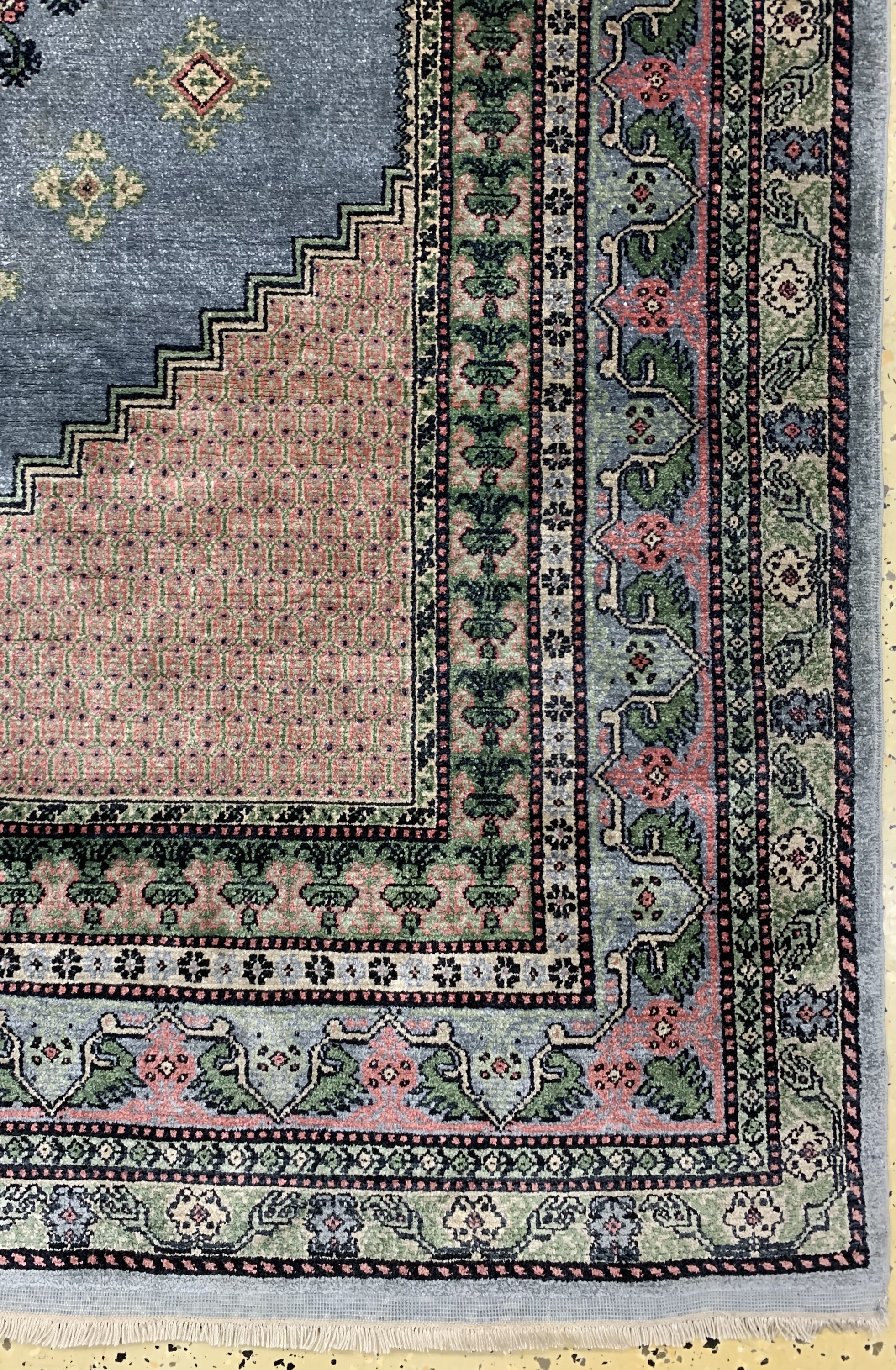 Detail a: Tunesischer Seidenteppich, ca. 50 Jahre, merzerisierte Baumwolle, ca. 185 x 120 cm, EHZ: 2