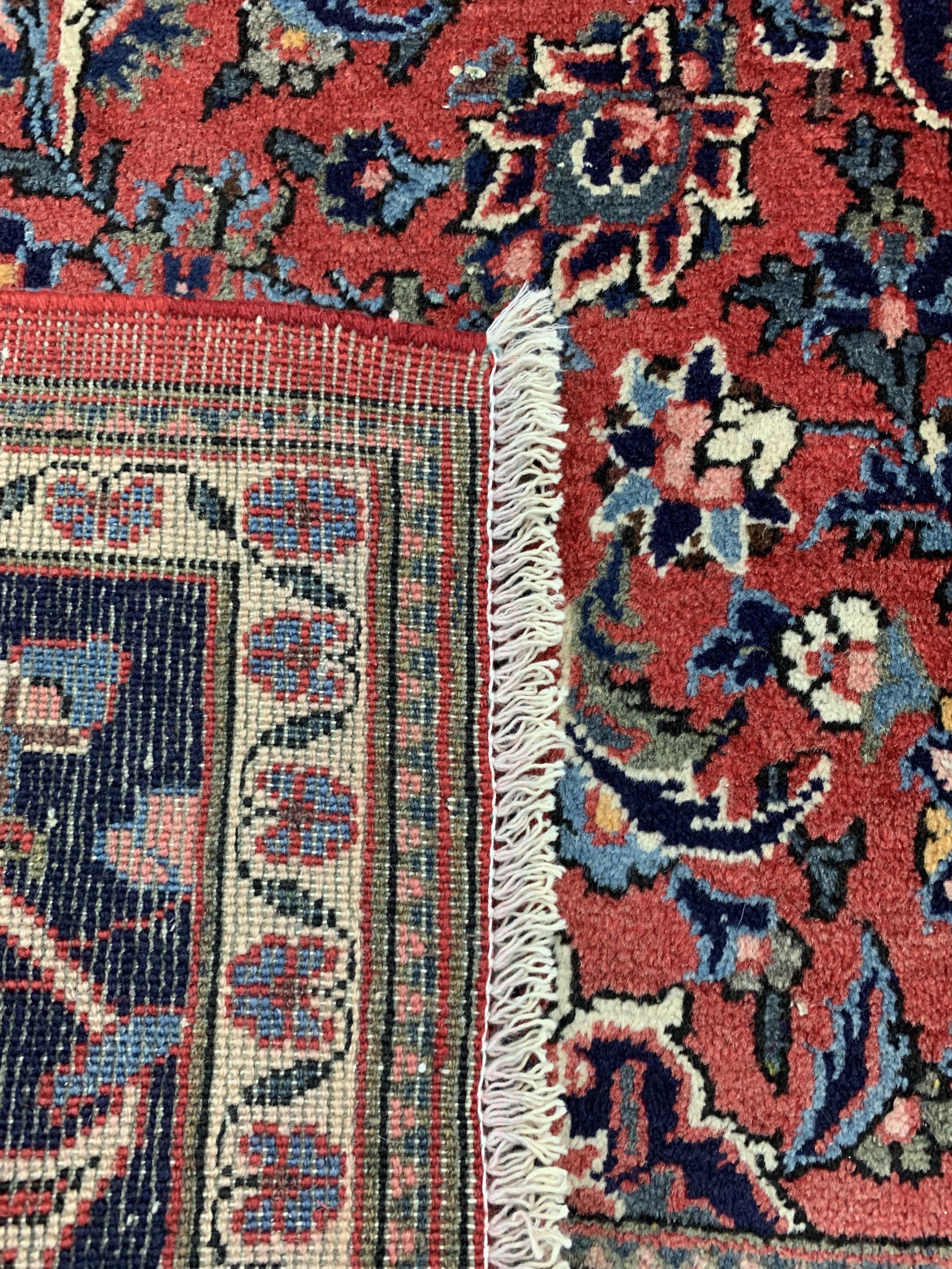 Detail c: 1 paar Keschan alt, Persien, ca. 60 Jahre, Wolle auf Baumwolle, ca. 210 x 132 cm, EHZ: 2