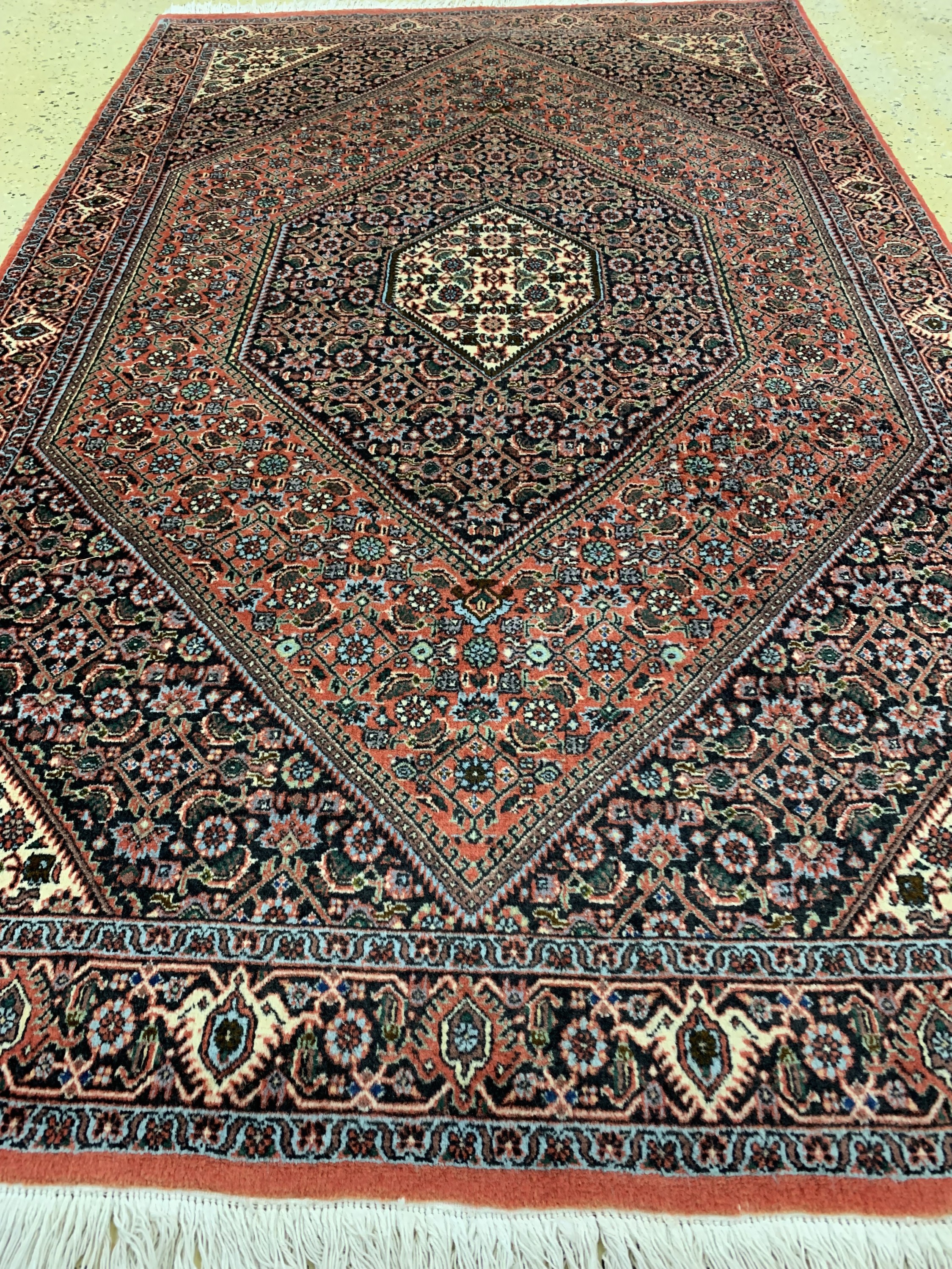 Detail c: Bidjar Kork fein, Persien, ca. 40 Jahre, Korkwolle auf Baumwolle, ca. 185 x 113 cm, gereinigt, EHZ: 1-2