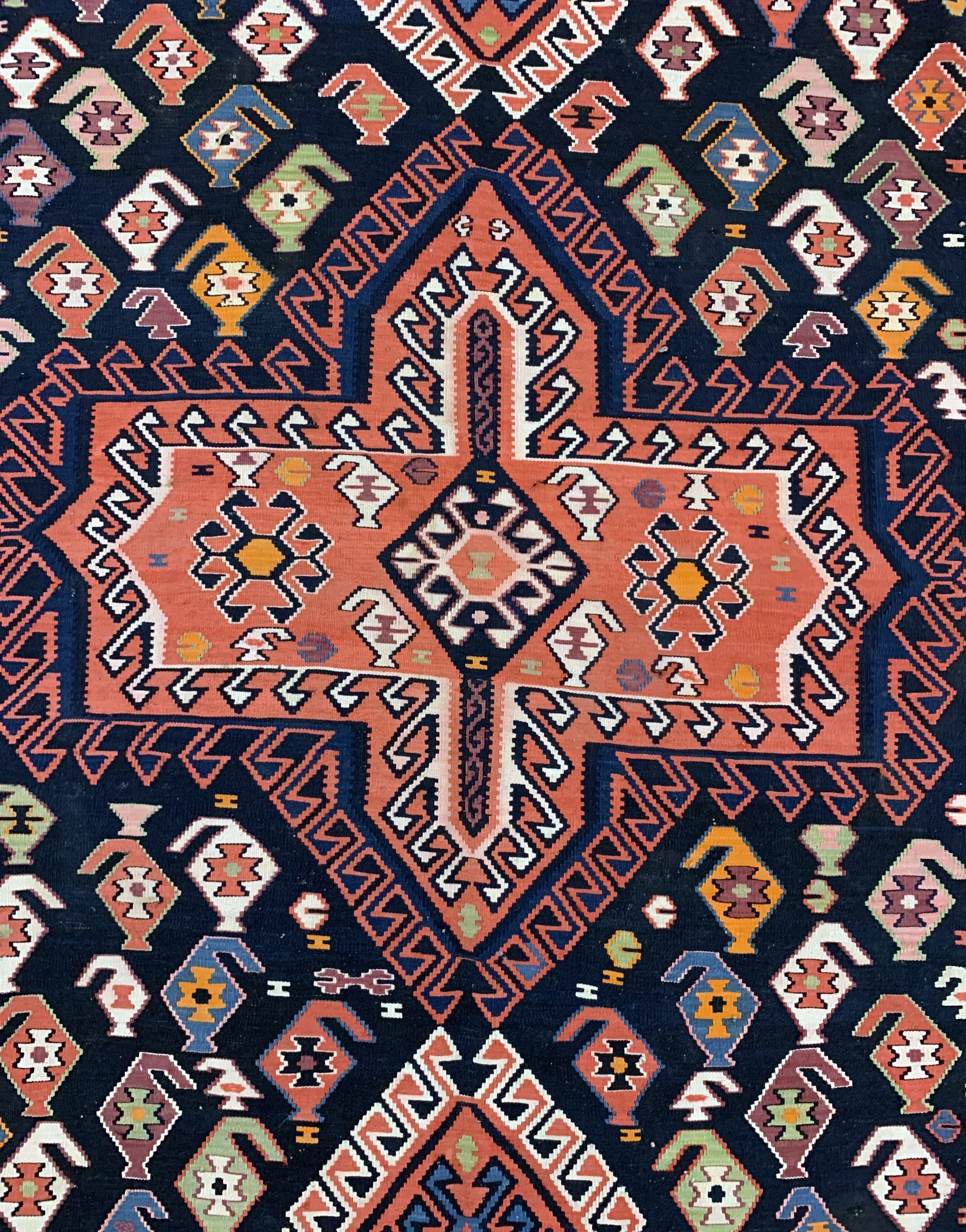 Detail b: Kuba Kelim antik, Kaukasus, um 1900, Wolle auf Wolle, ca. 340 x 160 cm, EHZ: 2-3(verkürzt).