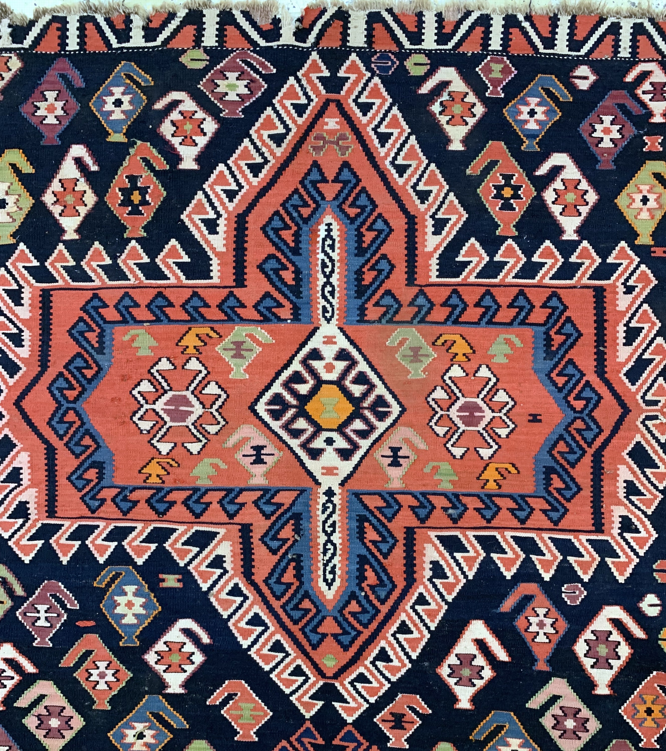 Detail c: Kuba Kelim antik, Kaukasus, um 1900, Wolle auf Wolle, ca. 340 x 160 cm, EHZ: 2-3(verkürzt).