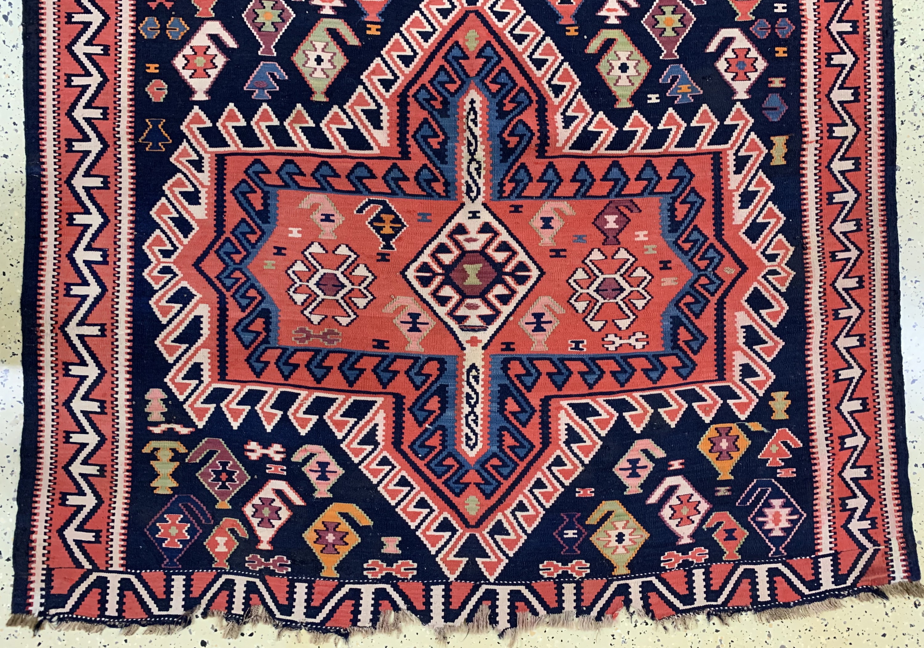 Detail e: Kuba Kelim antik, Kaukasus, um 1900, Wolle auf Wolle, ca. 340 x 160 cm, EHZ: 2-3(verkürzt).