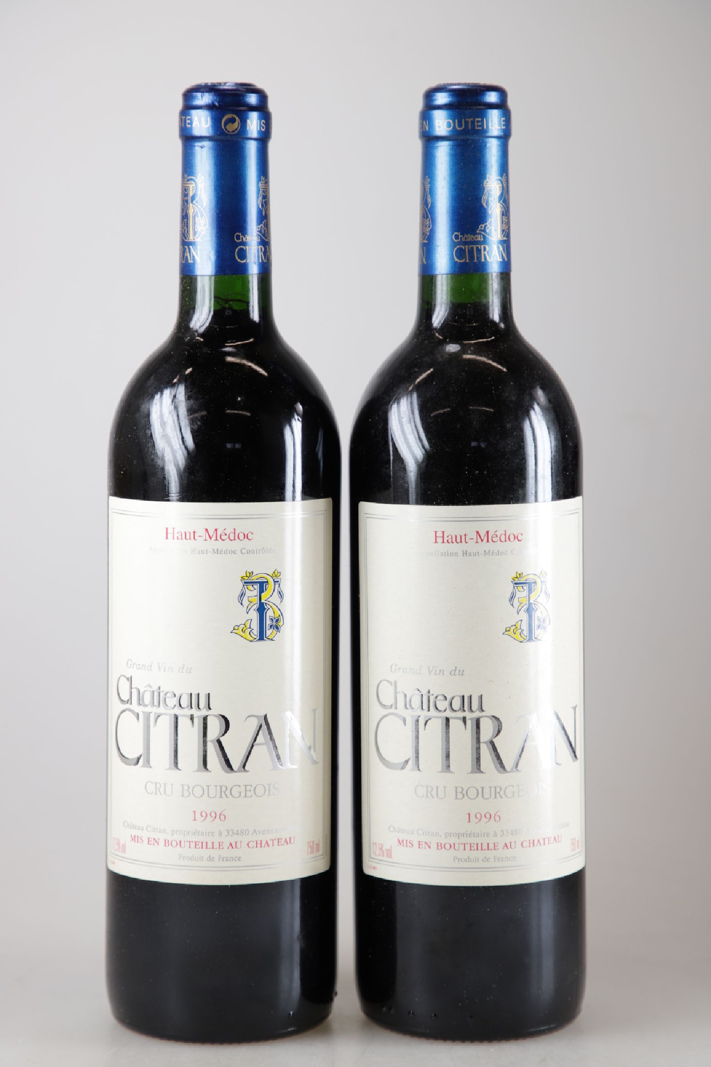 12 Flaschen 1996 Chateau Citran, Cru Bourgeoise, Haut Medoc, je ca. 75cl, 12,5% Vol., in geöffneter orig. Holzkiste