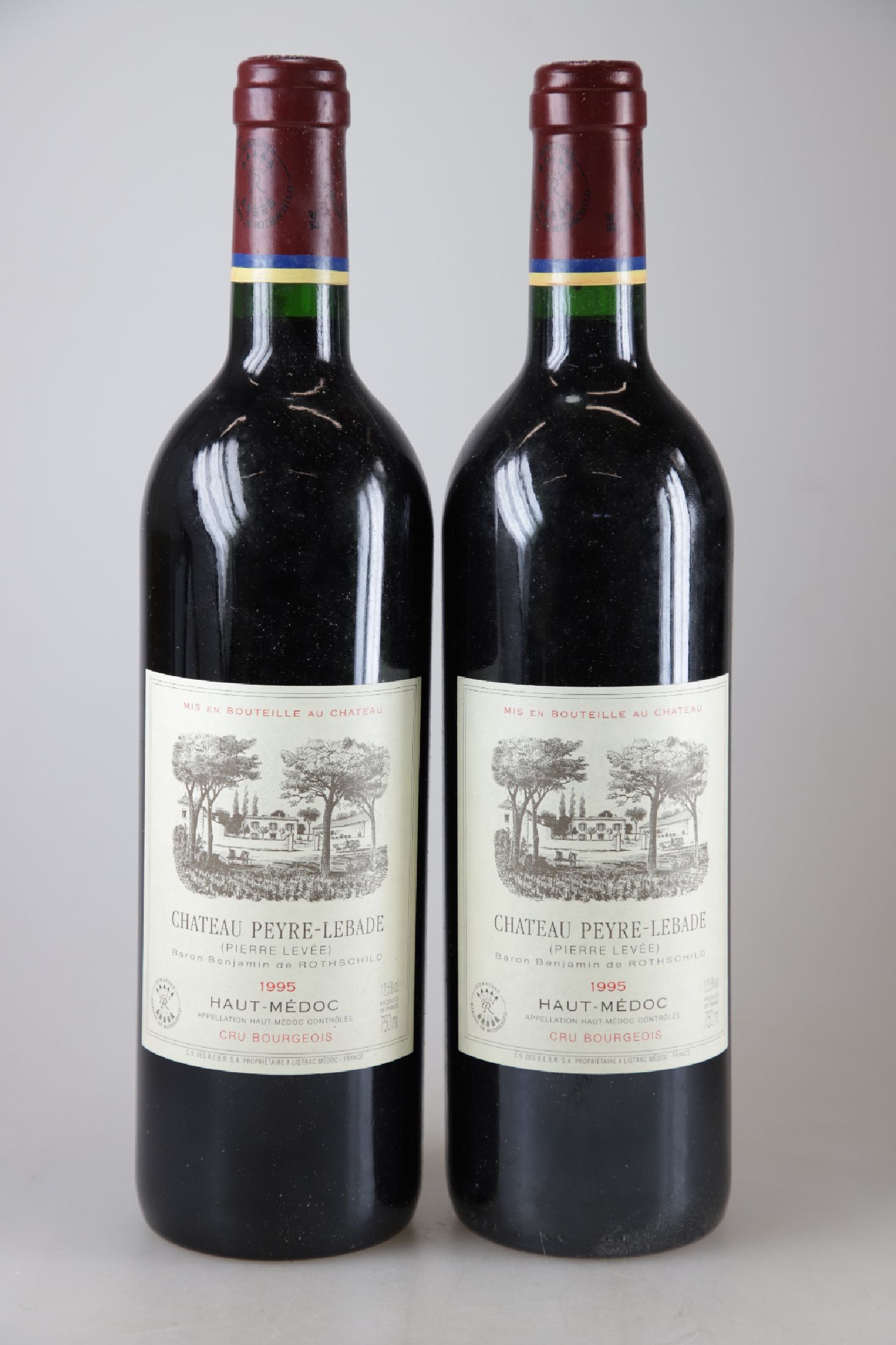12 Flaschen 1995 Chateau Peyre-Lebade (Pierre Levee), Haut-Medoc, je ca. 75cl, 12,5% Vol.,in geöffneter orig. Holzkiste