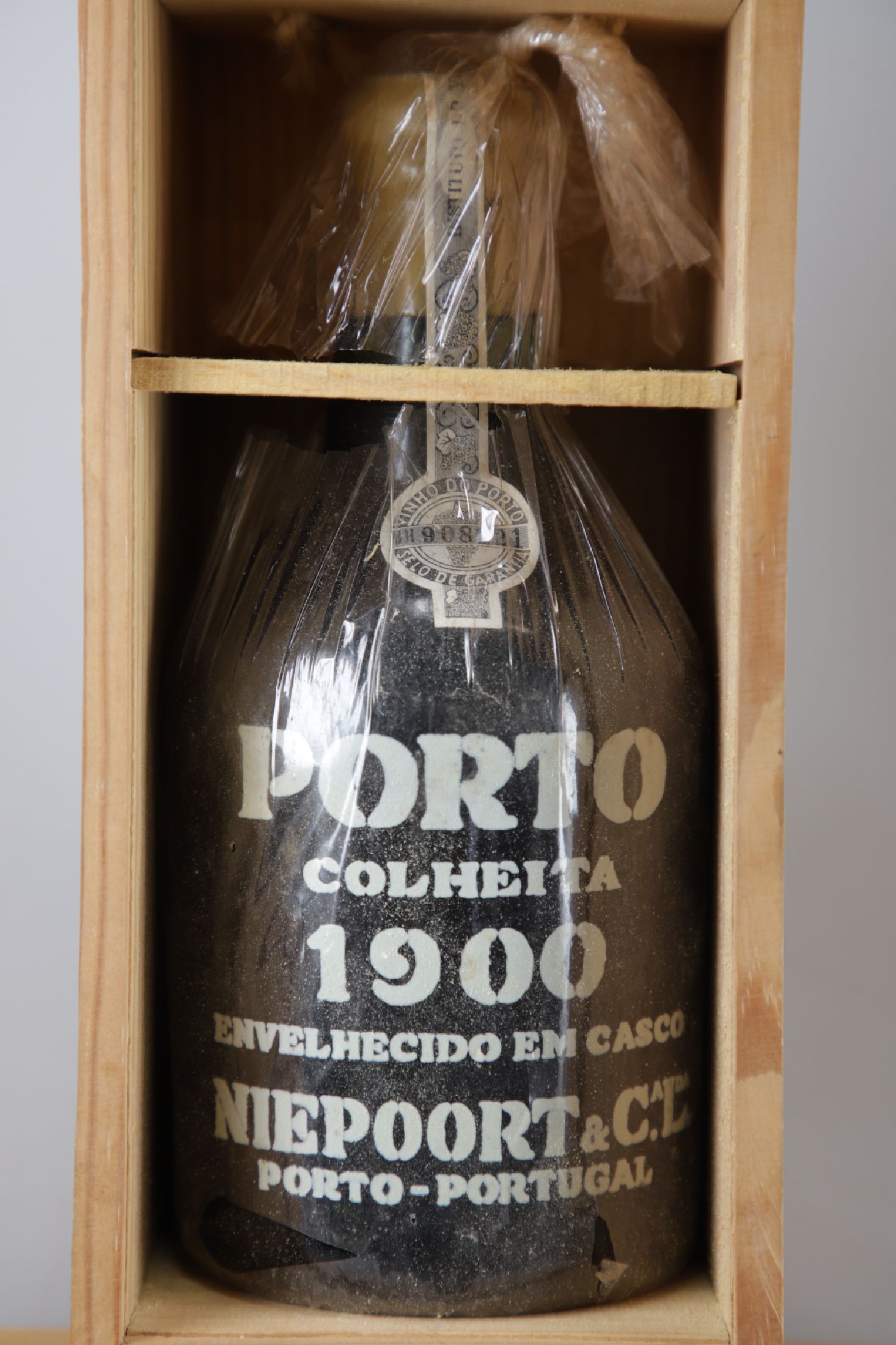 Detail a: 1 Flasche 1900 Niepoort Colheita, Portugal, Flasche in orig. Folie und orig. Holzkiste, Wachskapsel unversehrt