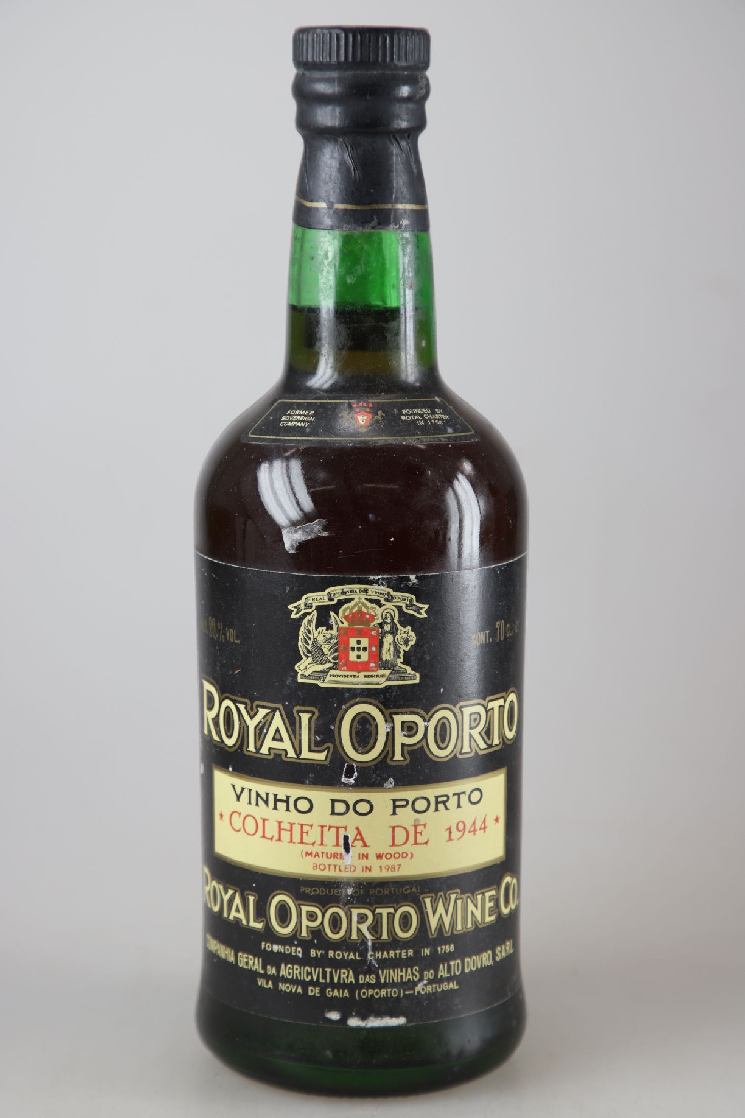 1 Flasche 1944 Royal Oporto Colheita, Vinho do Porto, Portugal, abgefüllt 1987, ca. 70cl, 20% Vol., Füllniveau 2 cm