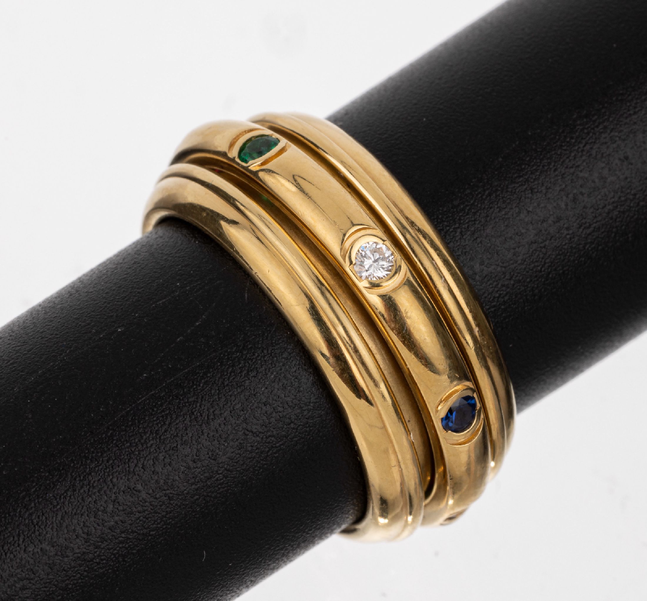 18 kt Gold PIAGET Farbstein-Brillant-Ring, GG 750/000, Modell Possession, mittlere Ringschiene drehbar, 2 Brillanten zus. ca. 0.10 ct feines ...