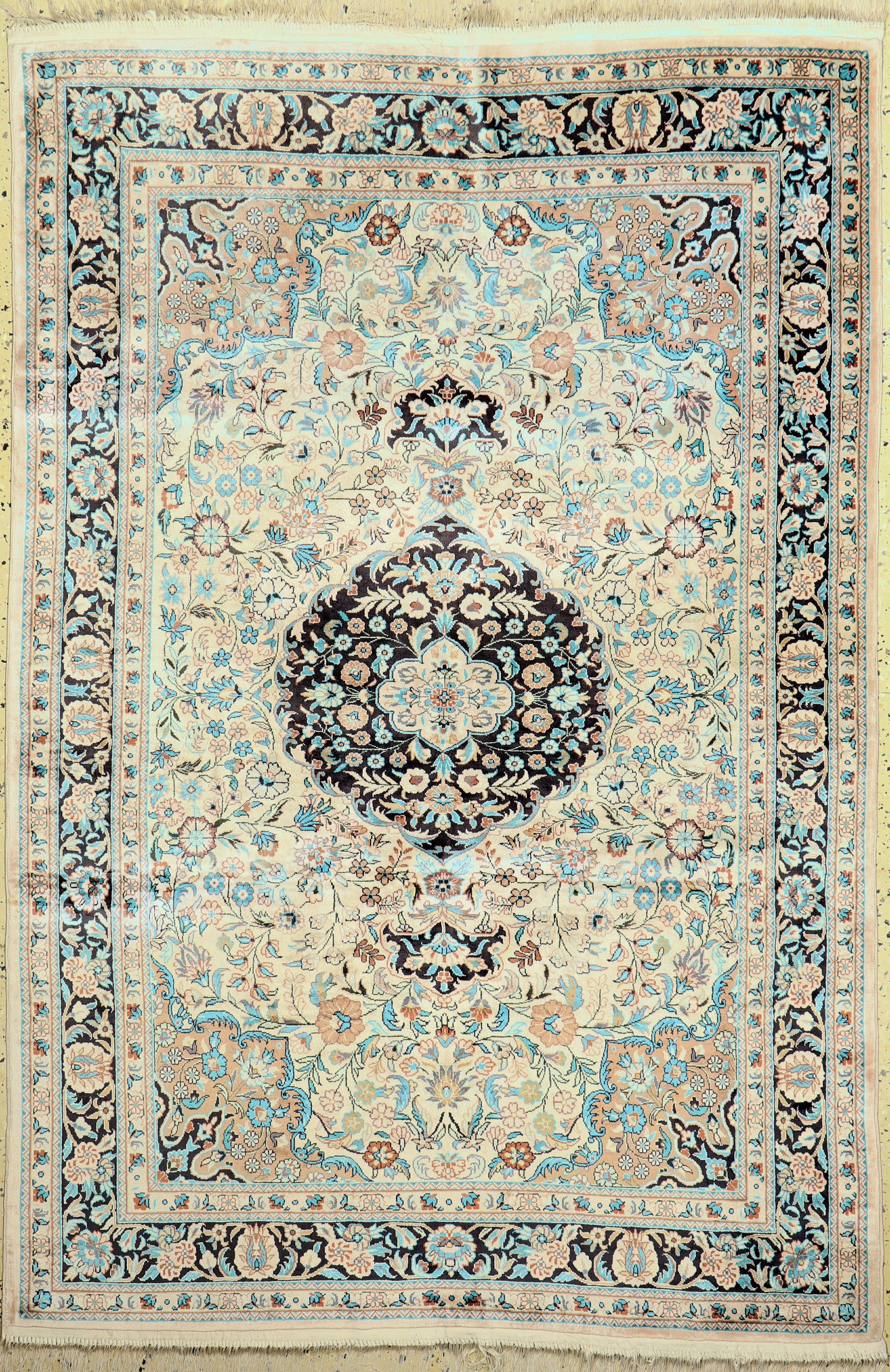 Seidenteppich, China, ca. 40 Jahre, Seide auf Baumwolle, ca. 188 x 125 cm, EHZ: 2