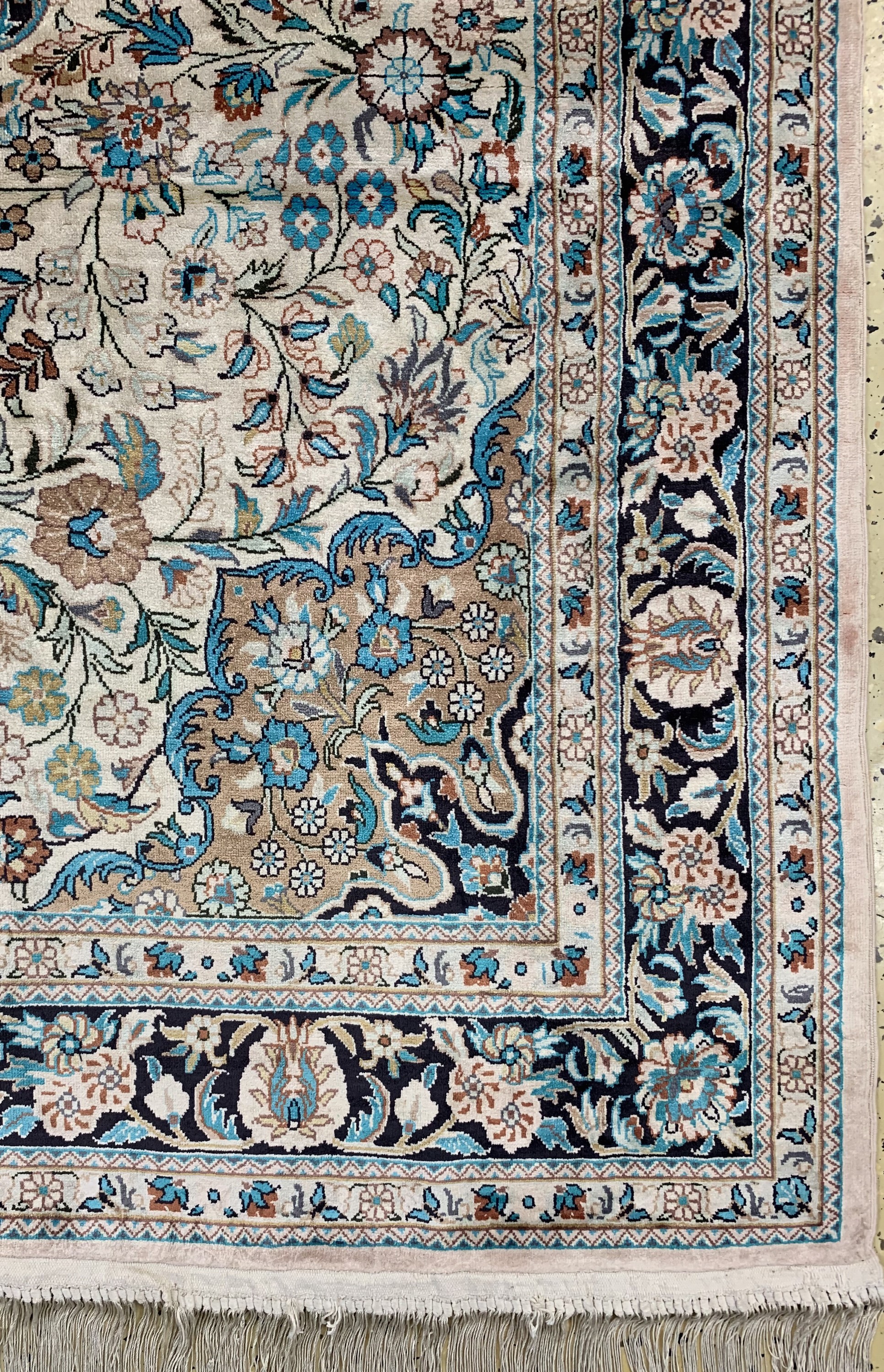Detail a: Seidenteppich, China, ca. 40 Jahre, Seide auf Baumwolle, ca. 188 x 125 cm, EHZ: 2