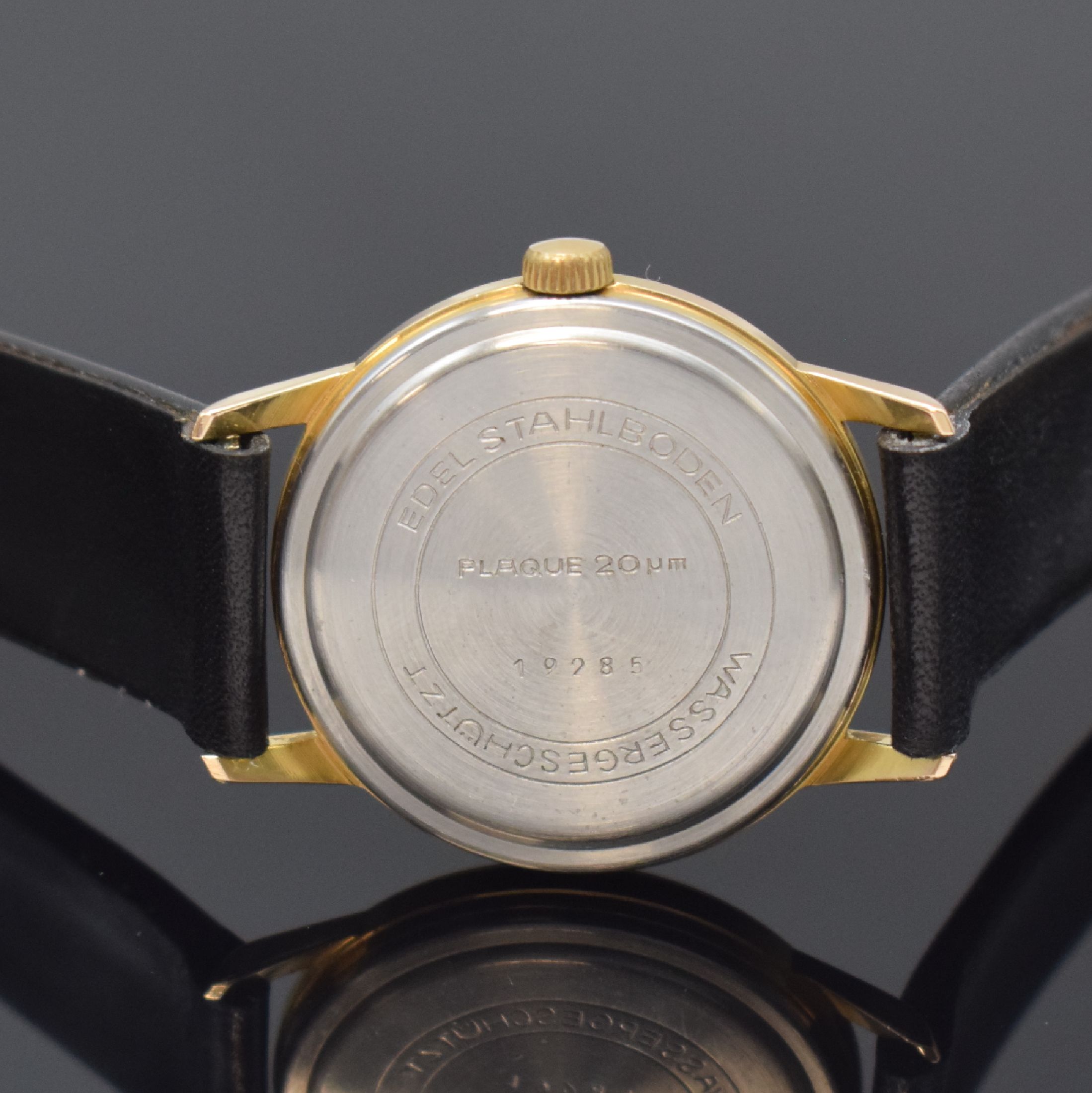Detail c: GLASHÜTTE / GUB Q1 "Güteuhr" vergoldete Armbanduhr, DDR um 1965, Handaufzug, aufgedr. Stahlboden, silb. Zifferbl. m. gold. Std.-Indizes ...