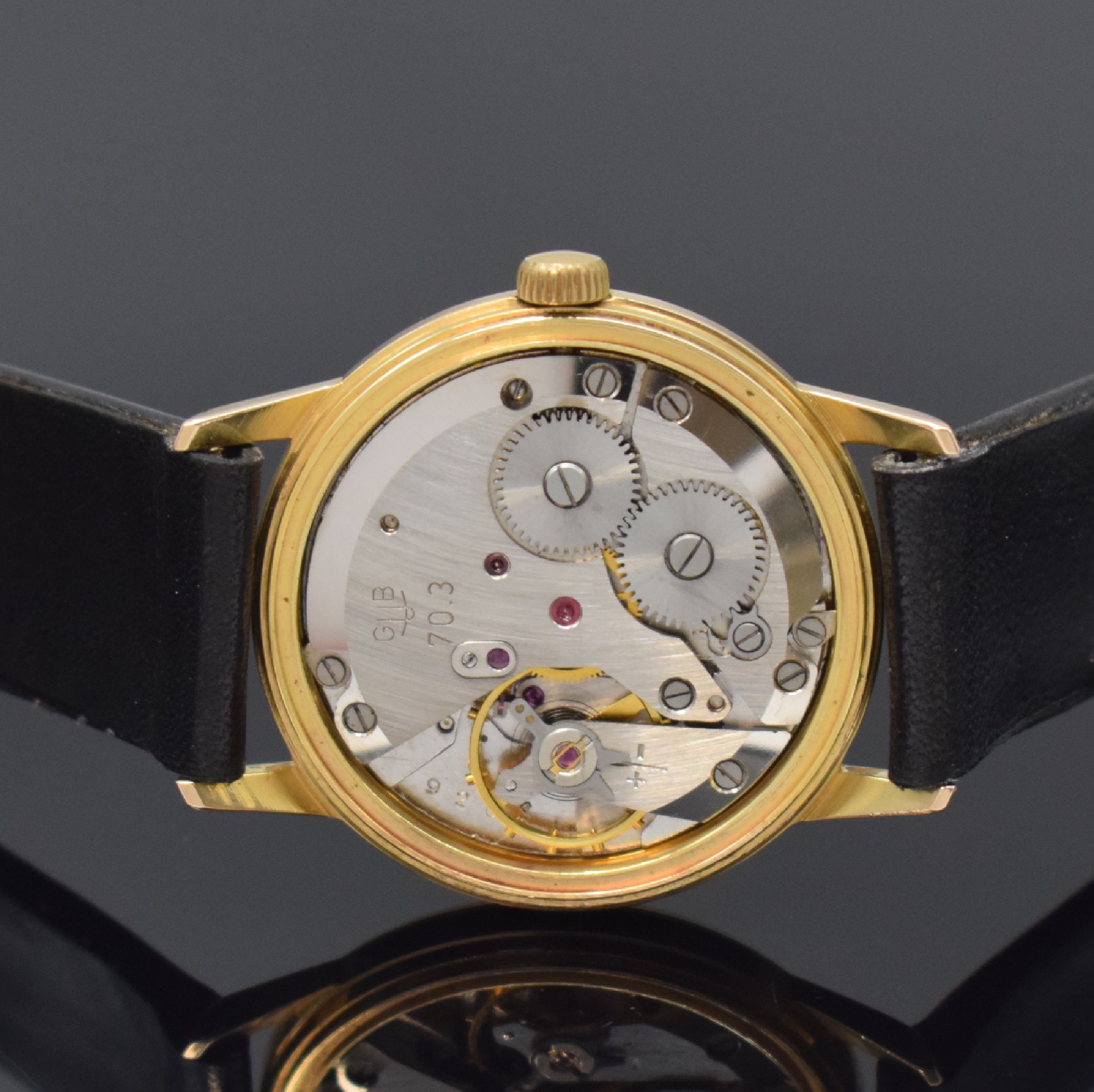 Detail d: GLASHÜTTE / GUB Q1 "Güteuhr" vergoldete Armbanduhr, DDR um 1965, Handaufzug, aufgedr. Stahlboden, silb. Zifferbl. m. gold. Std.-Indizes ...