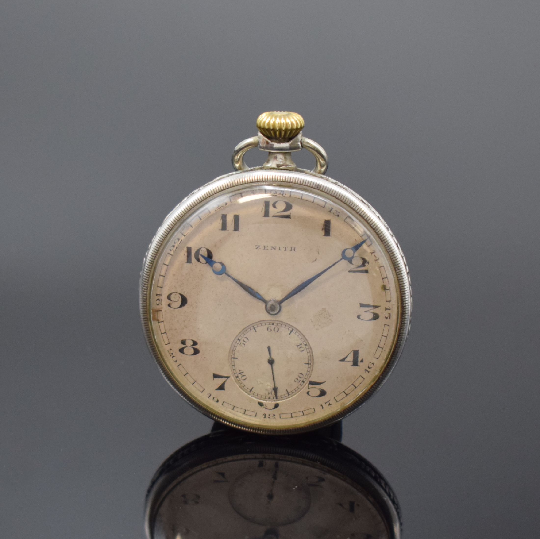 ZENITH offene Taschenuhr in Silber, Schweiz um 1900, teils floral grav. Geh. dell., Rückdeckel m. Strahlendekor u. Monogramm, vers. Zifferbl. ...