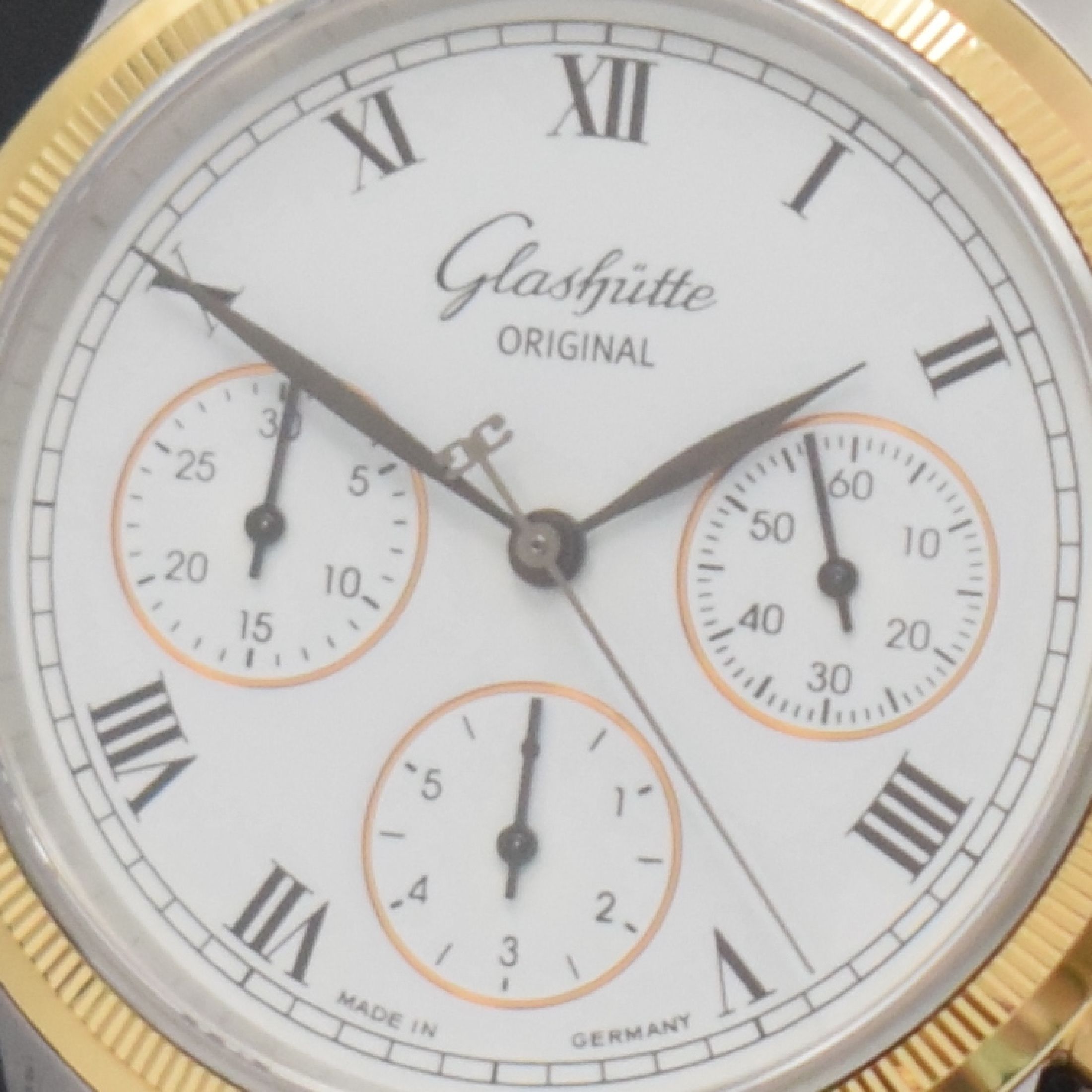 Detail b: GLASHÜTTE ORIGINAL Herrenarmbanduhr mit Chronograph in Stahl/Gold, Deutschland um 1996, Automatik, beids. vergl. Geh., Boden 6- fach verschr., ...