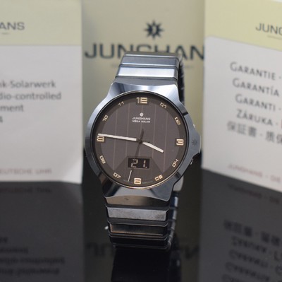 Image JUNGHANS Force Mega Solar in ceramic reference 018/1132, quartz, case back screwed-down 4-times, original ceramic bracelet with butterfly buckle, correction at the sides in case at 3 inserted, black dial with integrated antenna, Arabic numerals, digital date at 6, diameter approx. 42 mm, length approx. 20 cm, box, papers and 2 additional bracelet elements enclosed, condition 2