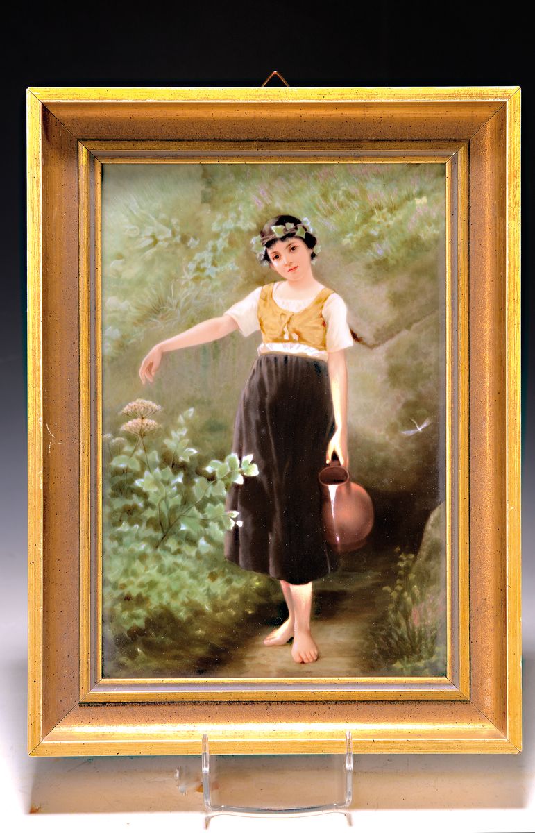 Porzellanmalerei, deutsch, wohl Thüringen, um 1900, Porzellanplatte gemarkt mit 308, Junge Frau mit Wasserkanne, ca. 25x 17cm
