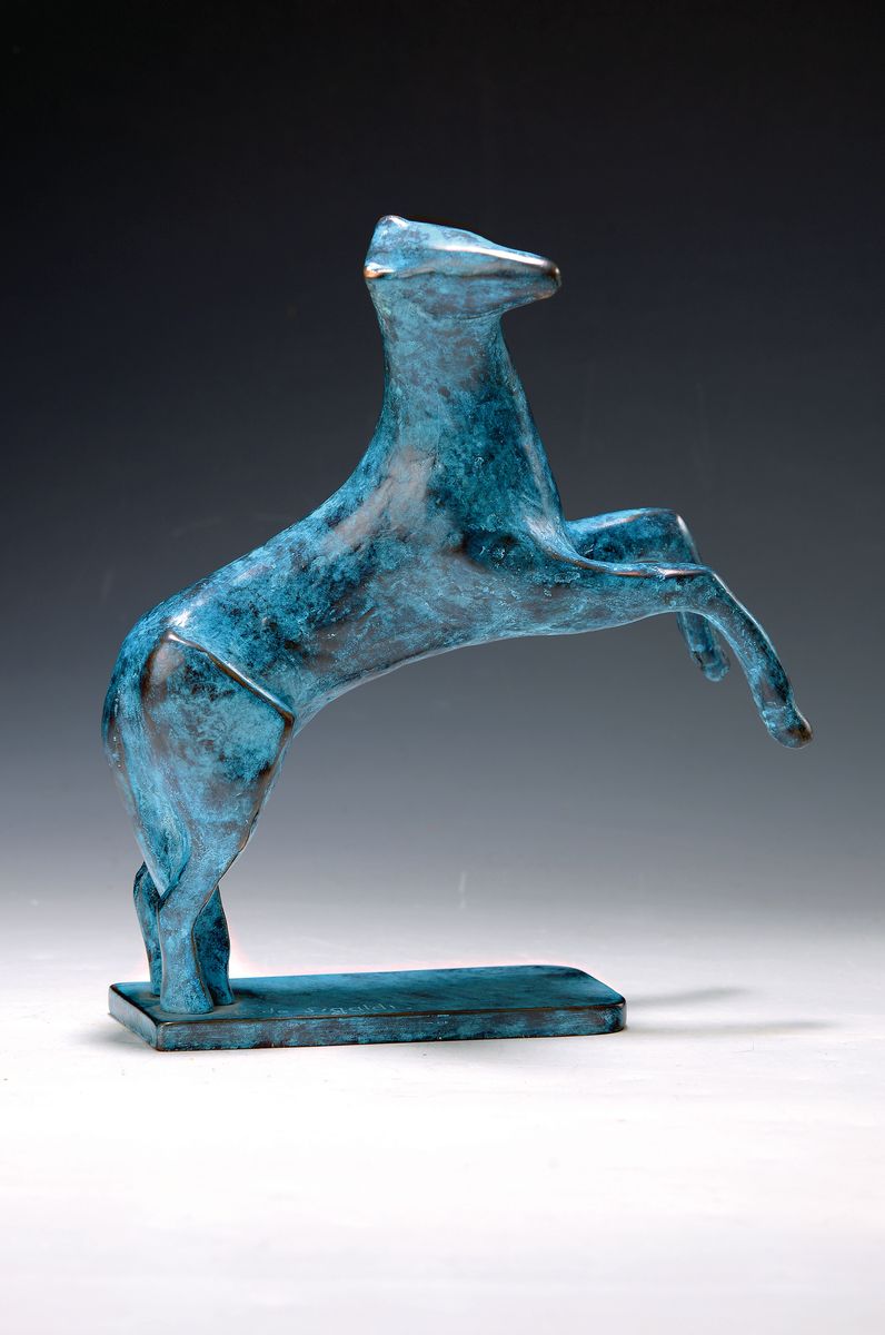 Emma de Sigaldi, 1910-2010, "Cheval bleu", Bronze, von 1994, am Sockel signiert, patiniert, ca. 23 x 20 x 7.5 cm, abgebildet im ...