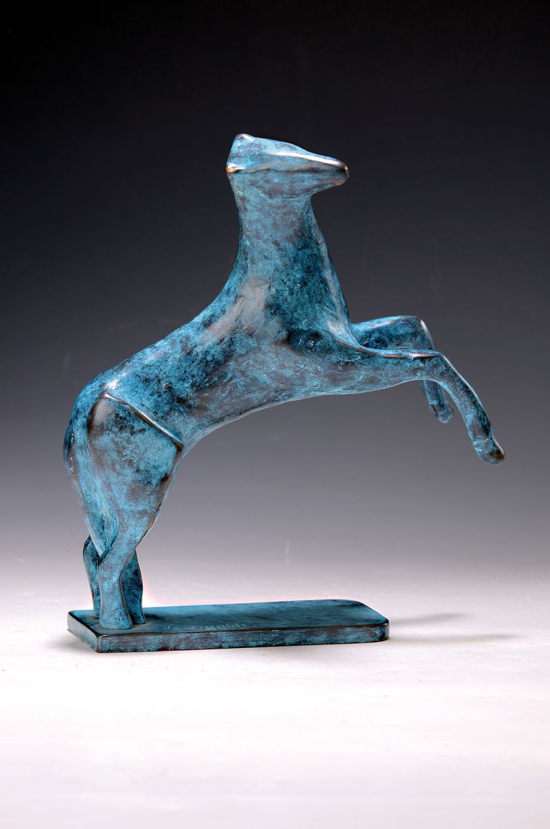 Detail k: Emma de Sigaldi, 1910-2010, "Cheval bleu", Bronze, von 1994, am Sockel signiert, patiniert, ca. 23 x 20 x 7.5 cm, abgebildet im ...