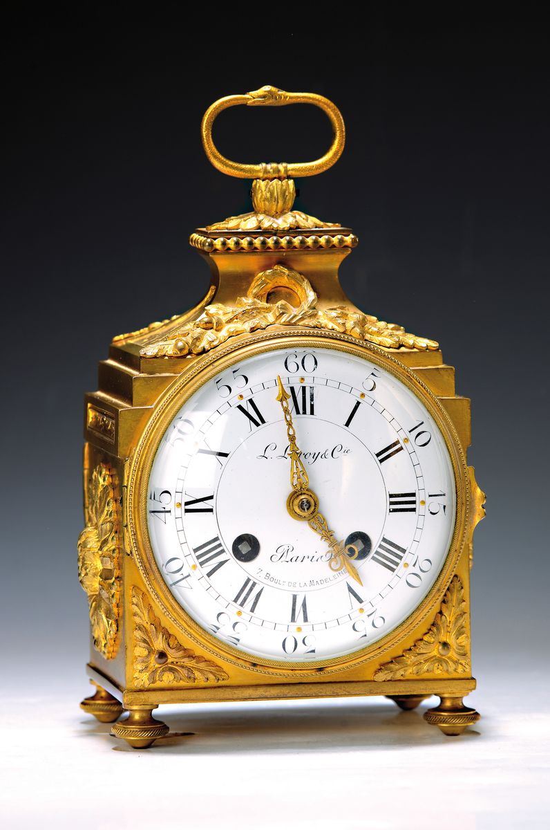 sog. Offiziers-Reiseuhr L. Leroy & Cie a Paris, um 1870, rechteckiges mass. Bronzegehäuse mit Applikationen besetzt, Oberteil z.T. getreppt, ...
