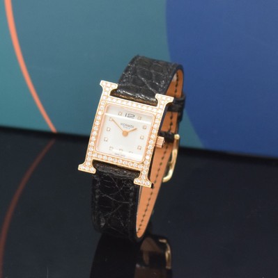 Image HERMES 18k pink gold ladies wristwatch series Heure H reference HH1.271, original leather strap with original 18k pink gold buckle, quartz, bezel lavish diamonds set, case back screwed-down 4-times, mother of pearl dial with 11 diamond indices, display of hours & minutes, measures approx. 30 x 25 mm, Hermes storage back enclosed, unworn stock, condition 1-2
