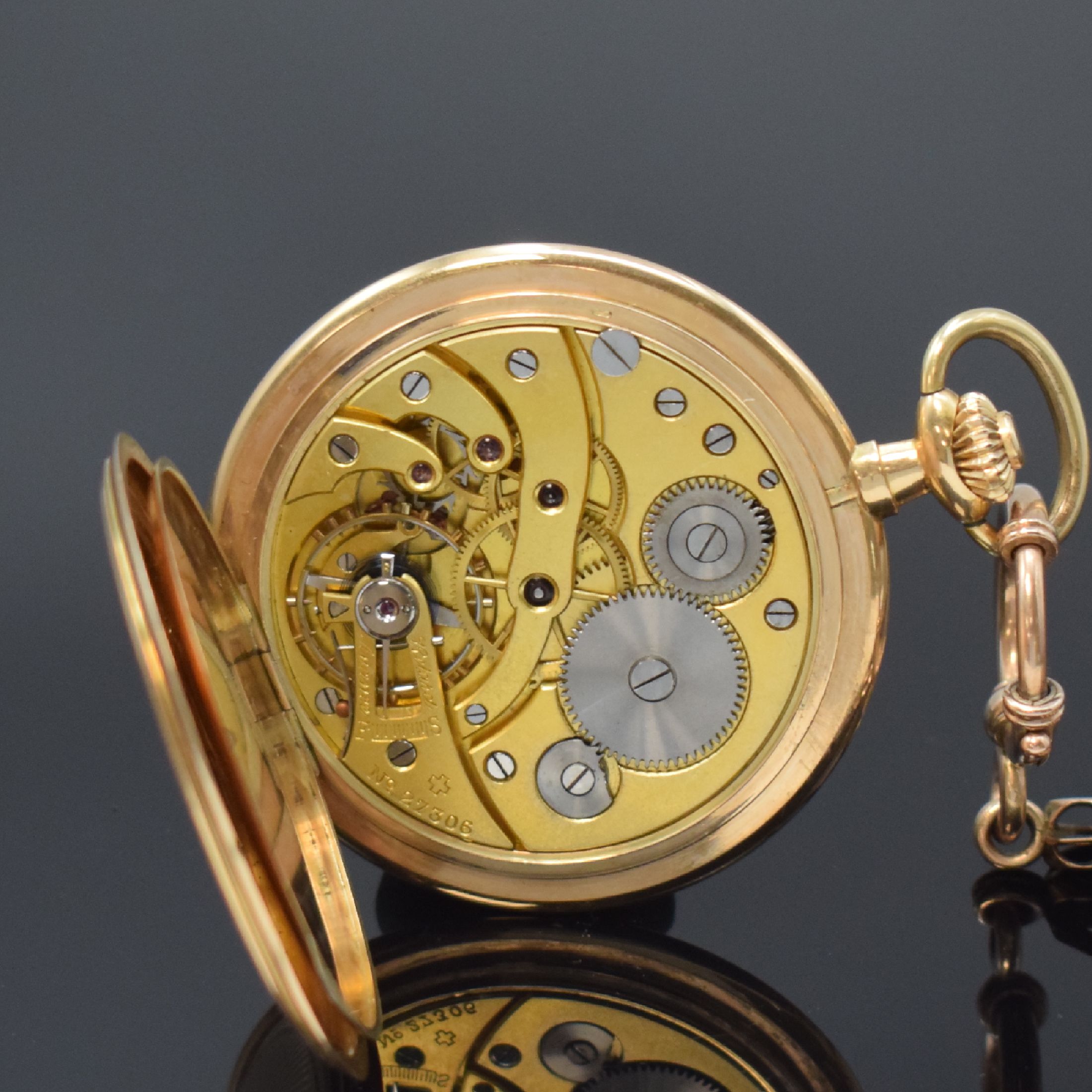 Detail g: GENEVE Herrensavonette in RoseG 585/000 mit Kette in RG 333/000, Schweiz um 1910, 3- Deckel-Goldgeh., Sprung- u. Rückdeckel m. Strahlendekor, ...